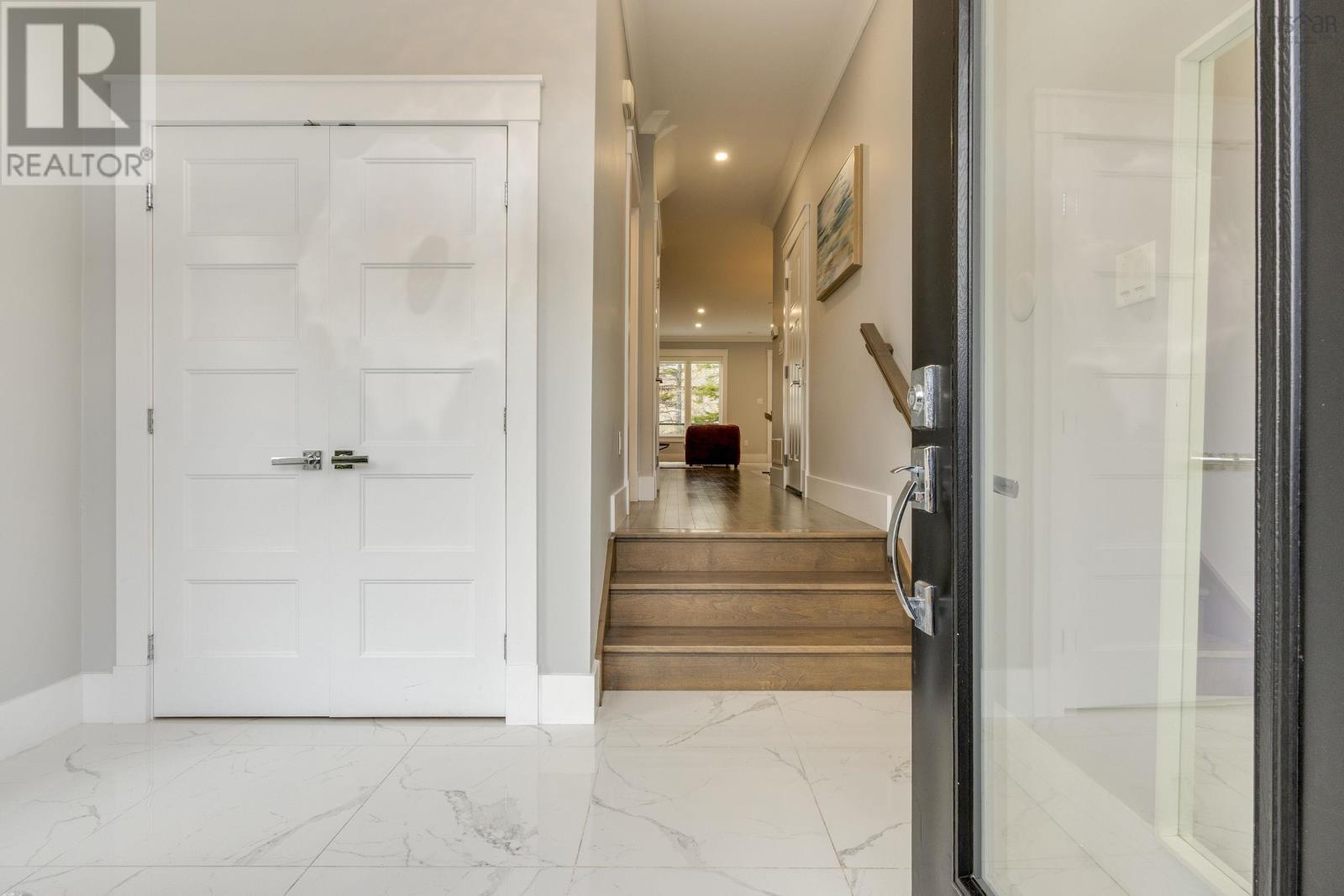 Property at 99 Tilbury Avenue image 4