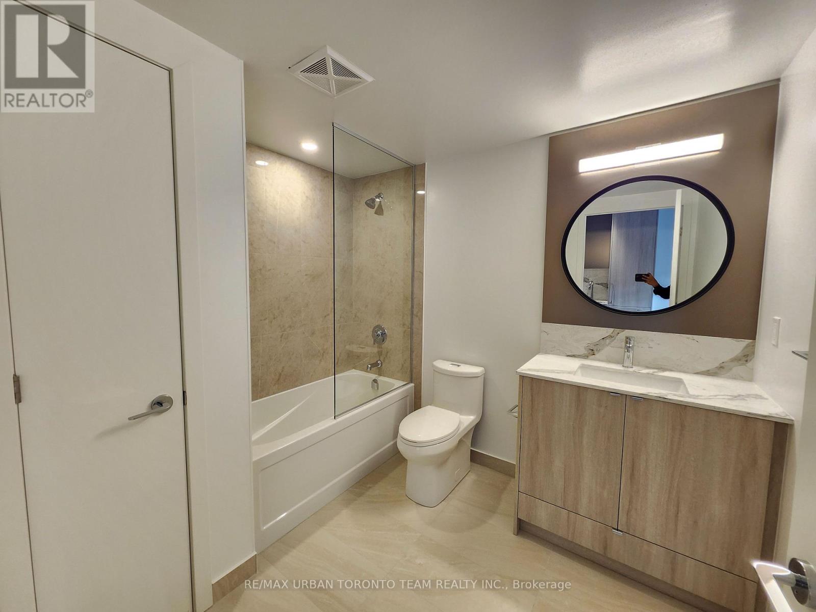 301 - 771 Yonge Street, Toronto, Ontario  M4W 2G4 - Photo 7 - C12550688