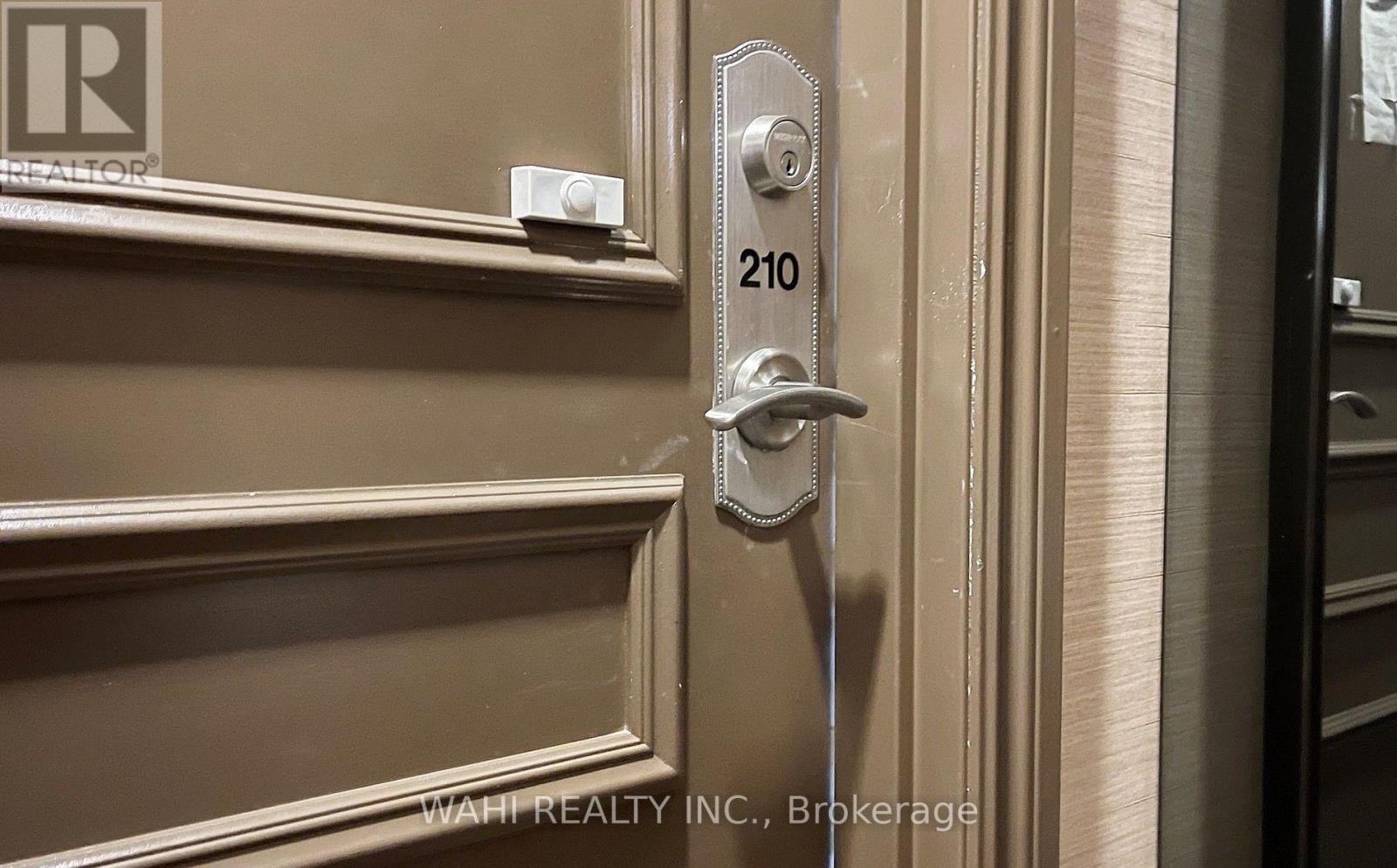 210 - 920 Sheppard Avenue W, Toronto, Ontario  M3H 0A2 - Photo 9 - C12550704