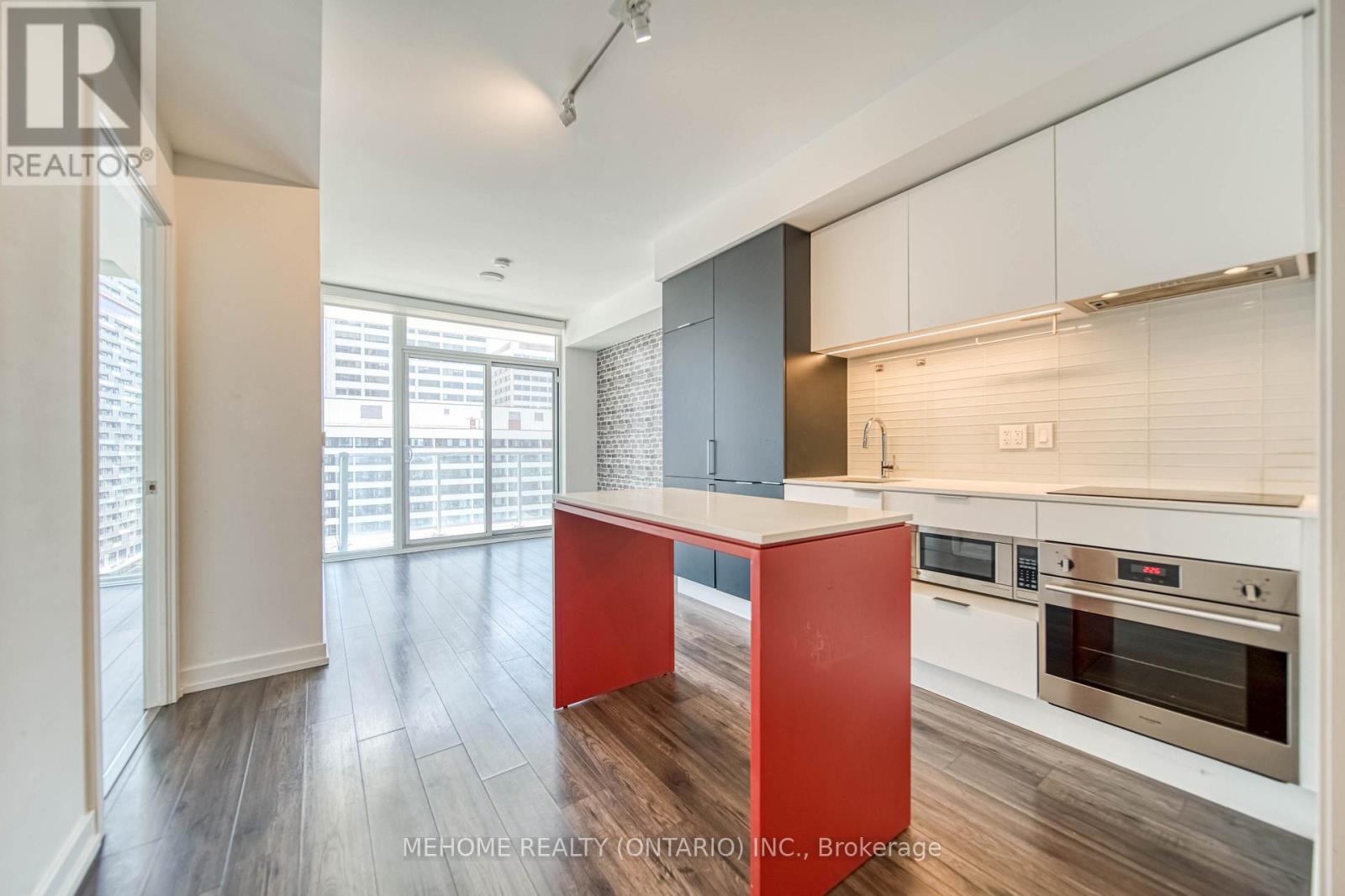 1307 - 33 Helendale Avenue, Toronto, Ontario  M4R 1C5 - Photo 9 - C12550722