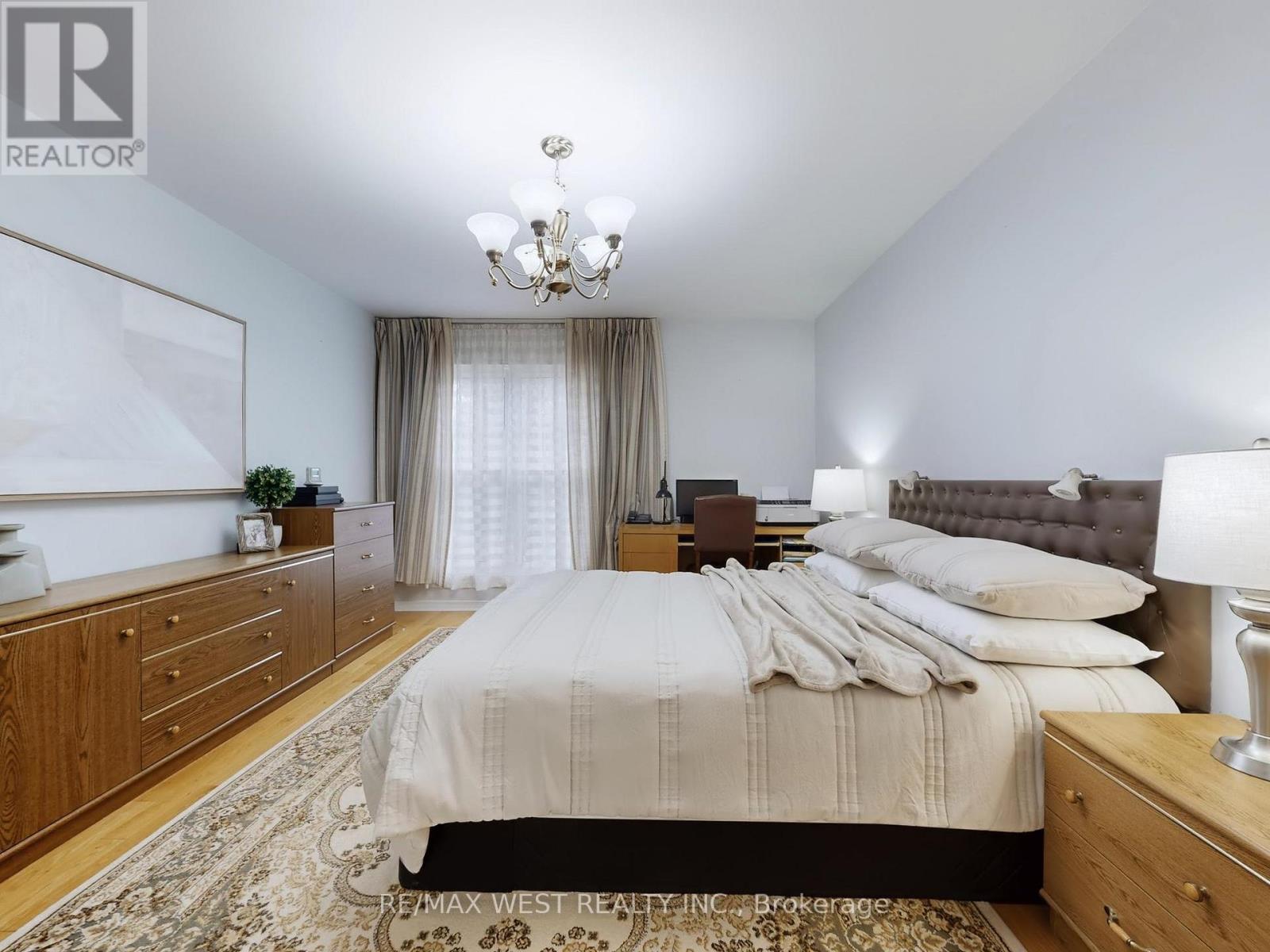 14 Chalet Road, Toronto, Ontario  M2J 3V4 - Photo 15 - C12550728