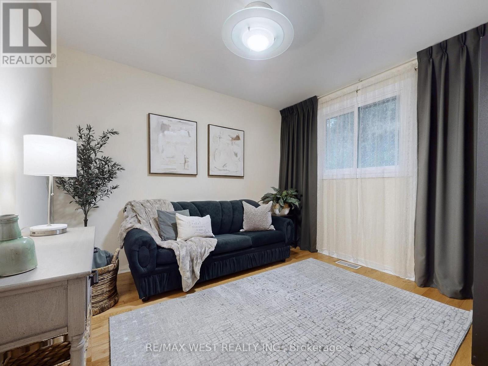 14 Chalet Road, Toronto, Ontario  M2J 3V4 - Photo 17 - C12550728