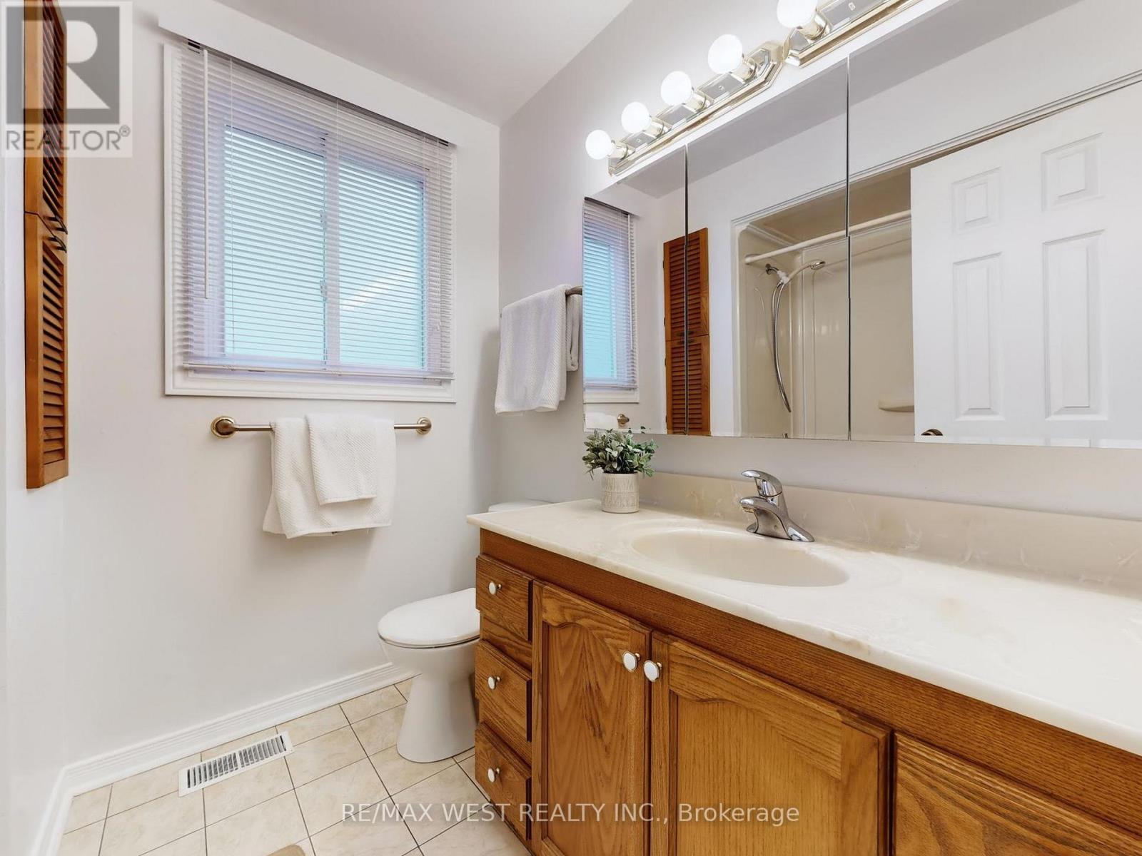 14 Chalet Road, Toronto, Ontario  M2J 3V4 - Photo 22 - C12550728