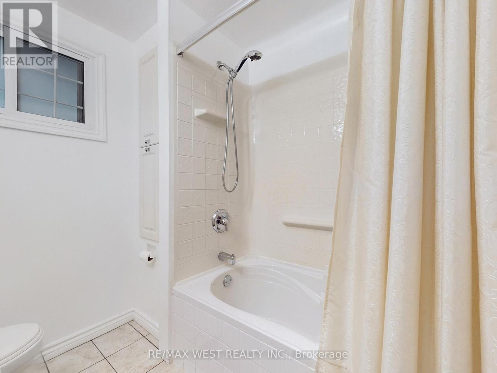14 Chalet Road, Toronto, Ontario  M2J 3V4 - Photo 35 - C12550728