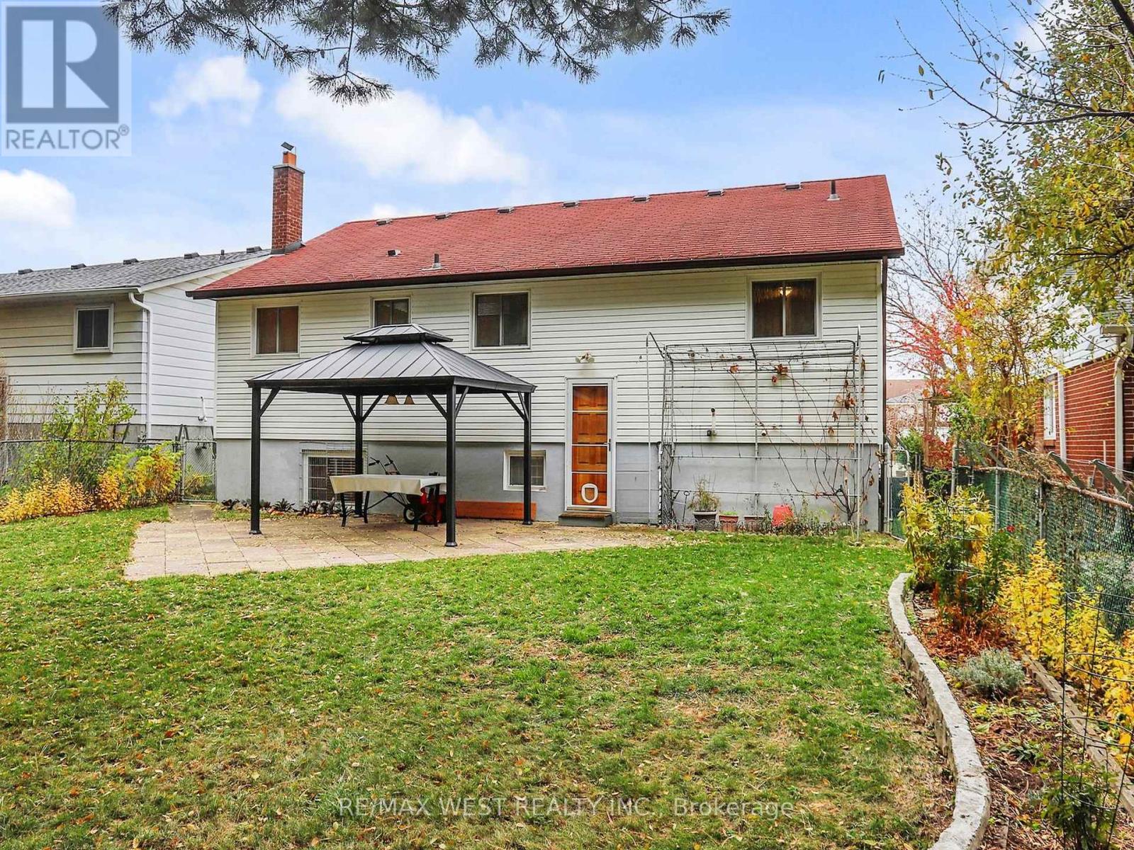 14 Chalet Road, Toronto, Ontario  M2J 3V4 - Photo 38 - C12550728