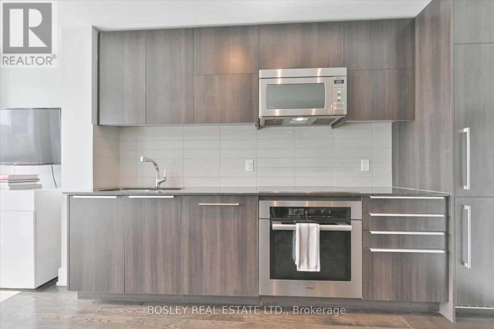 703 - 170 Avenue Road, Toronto, Ontario  M5R 0A4 - Photo 10 - C12550812