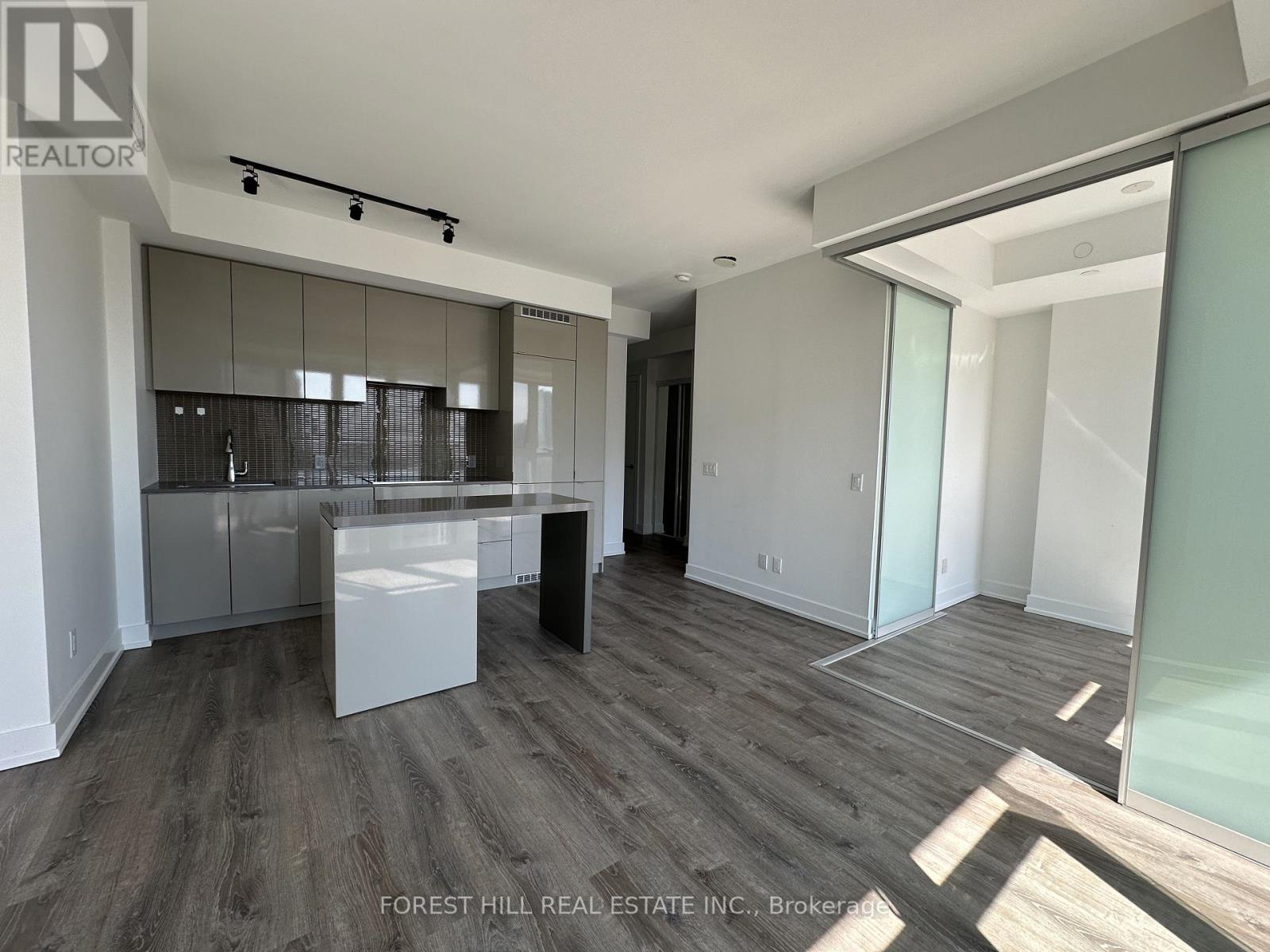 2207 - 7 Grenville Street, Toronto, Ontario  M4Y 0E9 - Photo 4 - C12550862