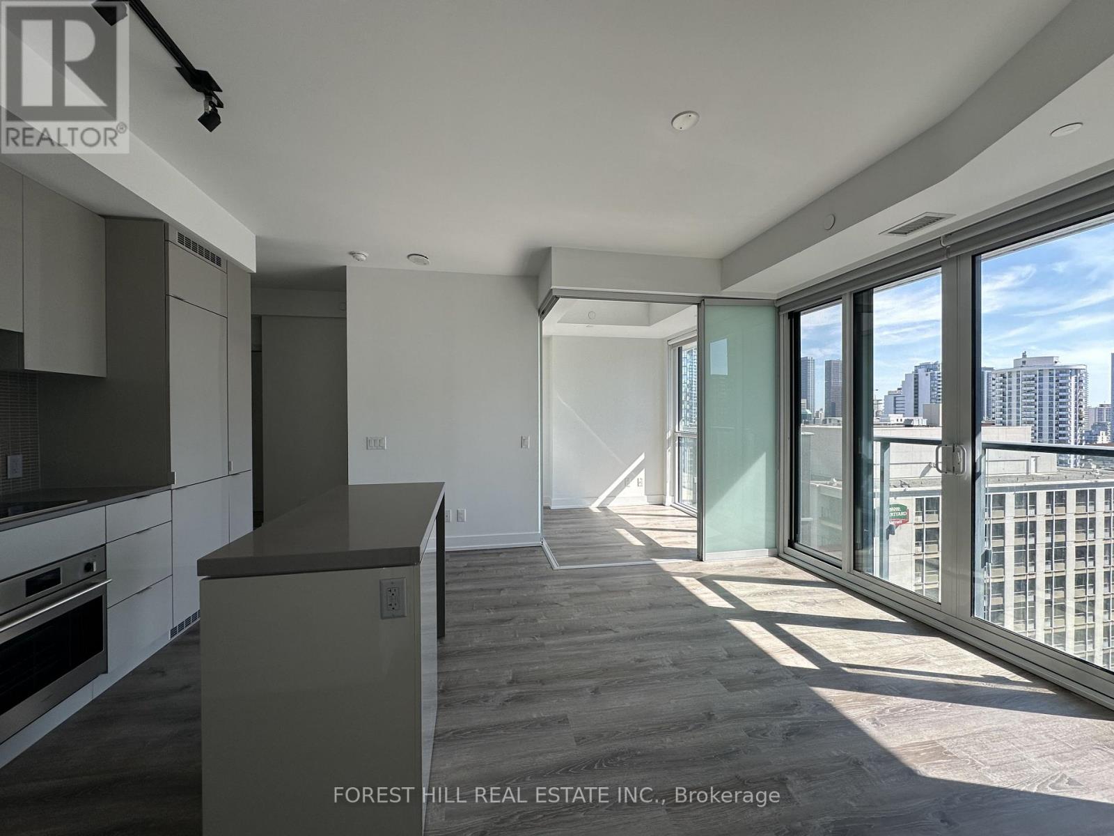 2207 - 7 Grenville Street, Toronto, Ontario  M4Y 0E9 - Photo 5 - C12550862