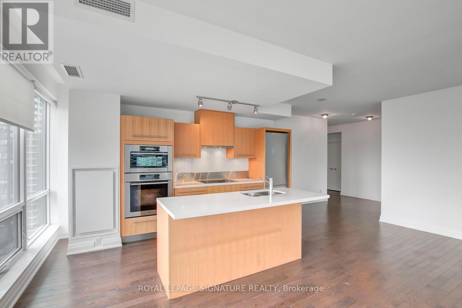 3211 - 80 John Street, Toronto, Ontario  M5V 3X4 - Photo 10 - C12550872