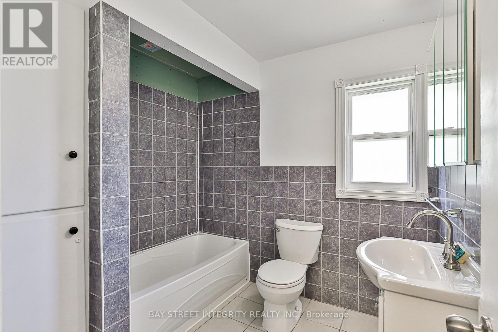 160 Cummer Avenue, Toronto, Ontario  M2M 2E7 - Photo 13 - C12550906