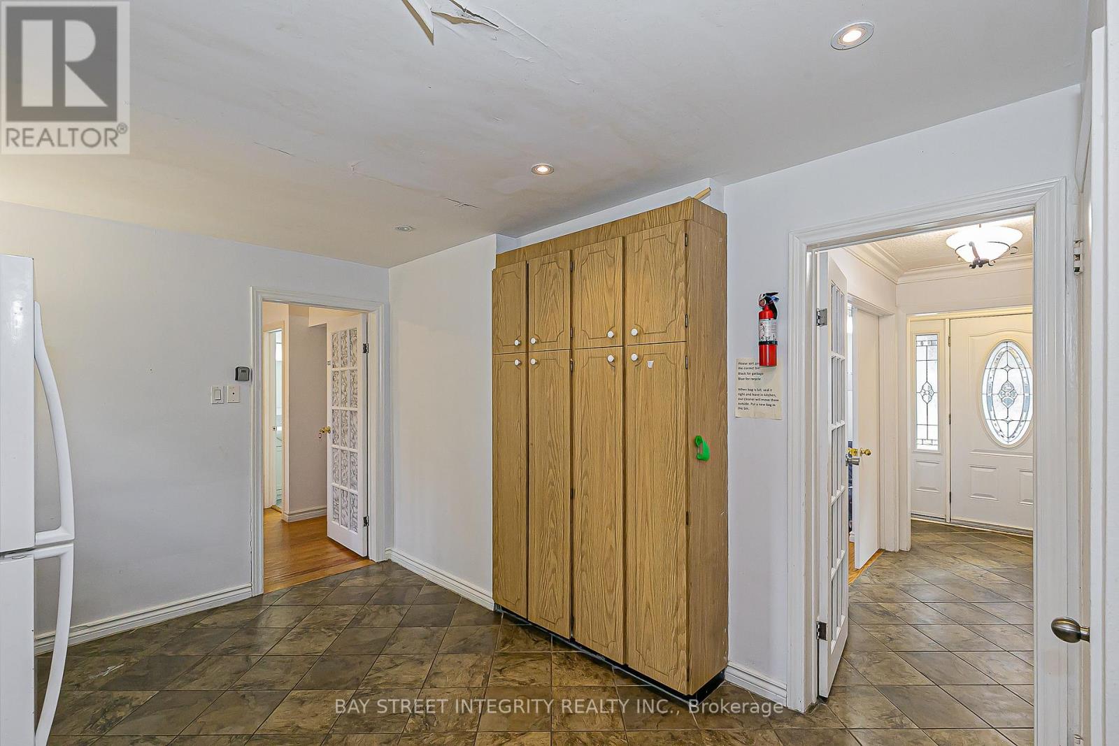 160 Cummer Avenue, Toronto, Ontario  M2M 2E7 - Photo 5 - C12550906