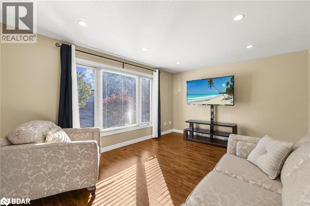 78 Chalmers Street S, Cambridge, Ontario  N1R 6A6 - Photo 3 - 40776452