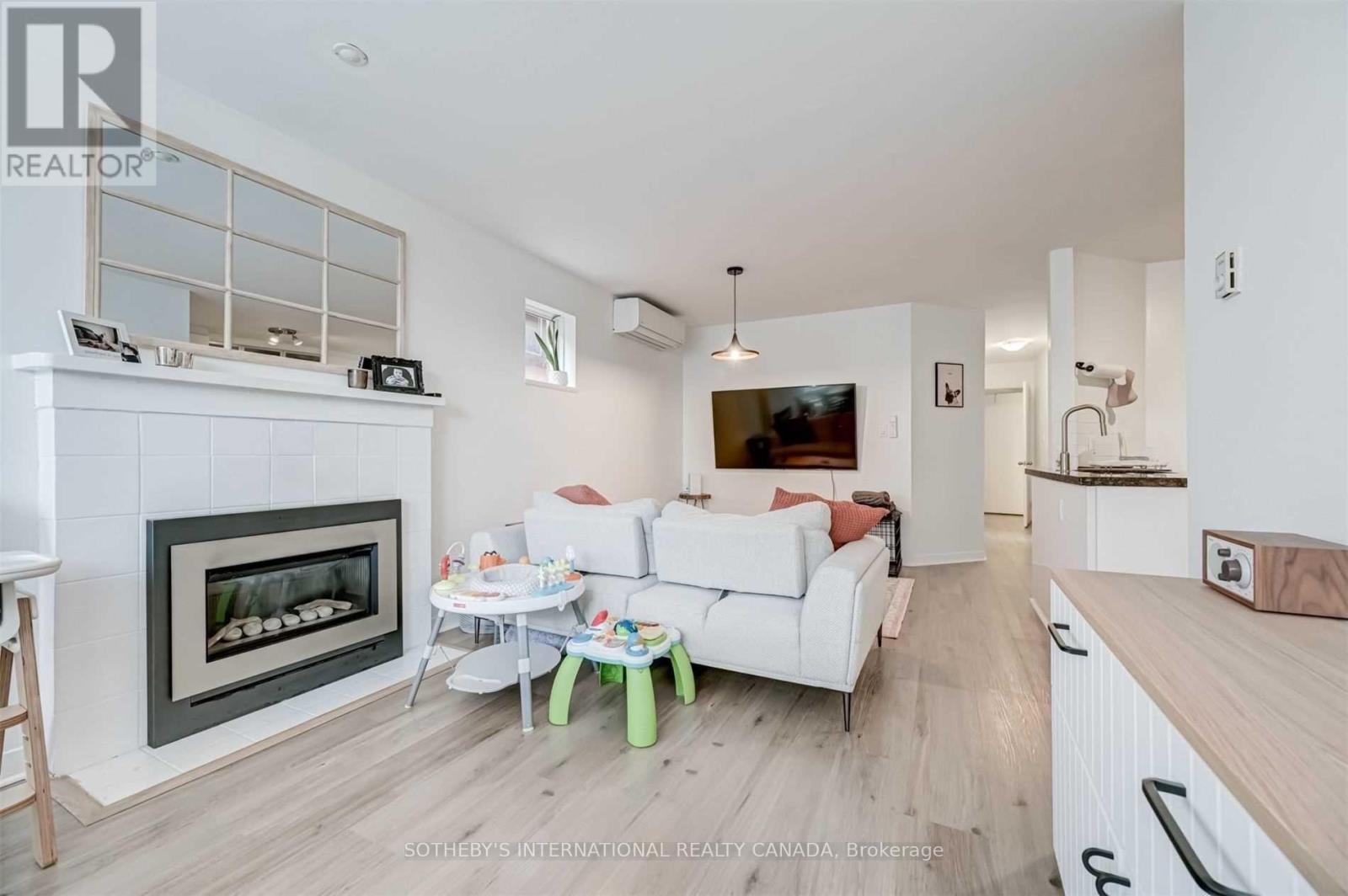 1458 Bayview Avenue, Toronto, Ontario  M4G 3B3 - Photo 15 - C12547966