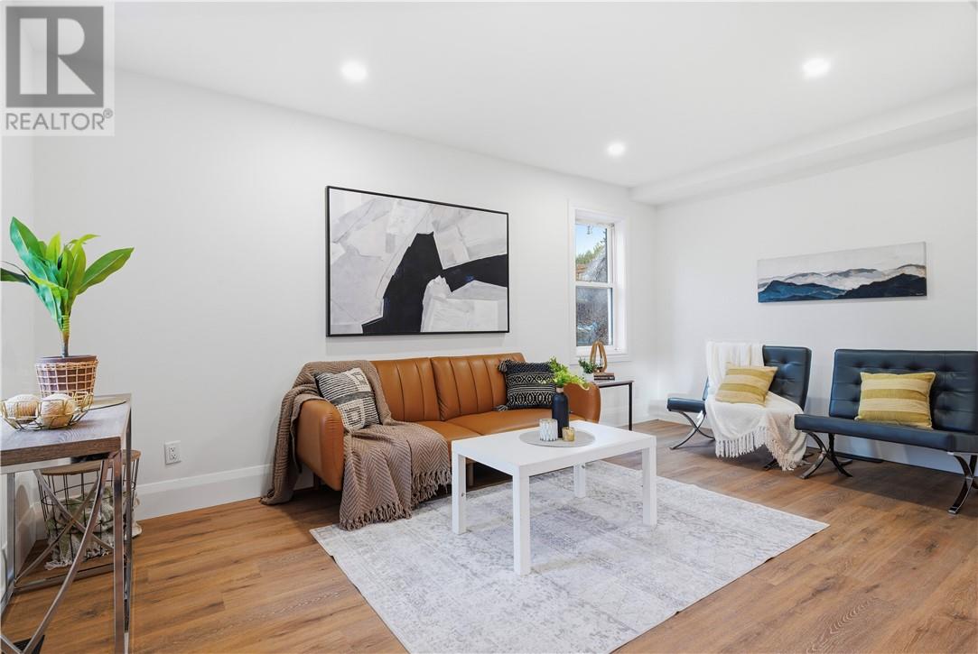 78 Mathew Street, Sudbury, Ontario  P3B 2W1 - Photo 2 - 2125670