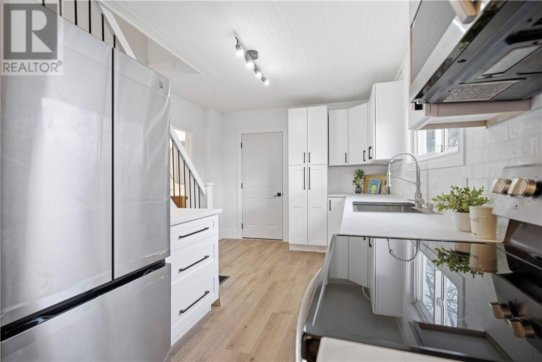 78 Mathew Street, Sudbury, Ontario  P3B 2W1 - Photo 4 - 2125670