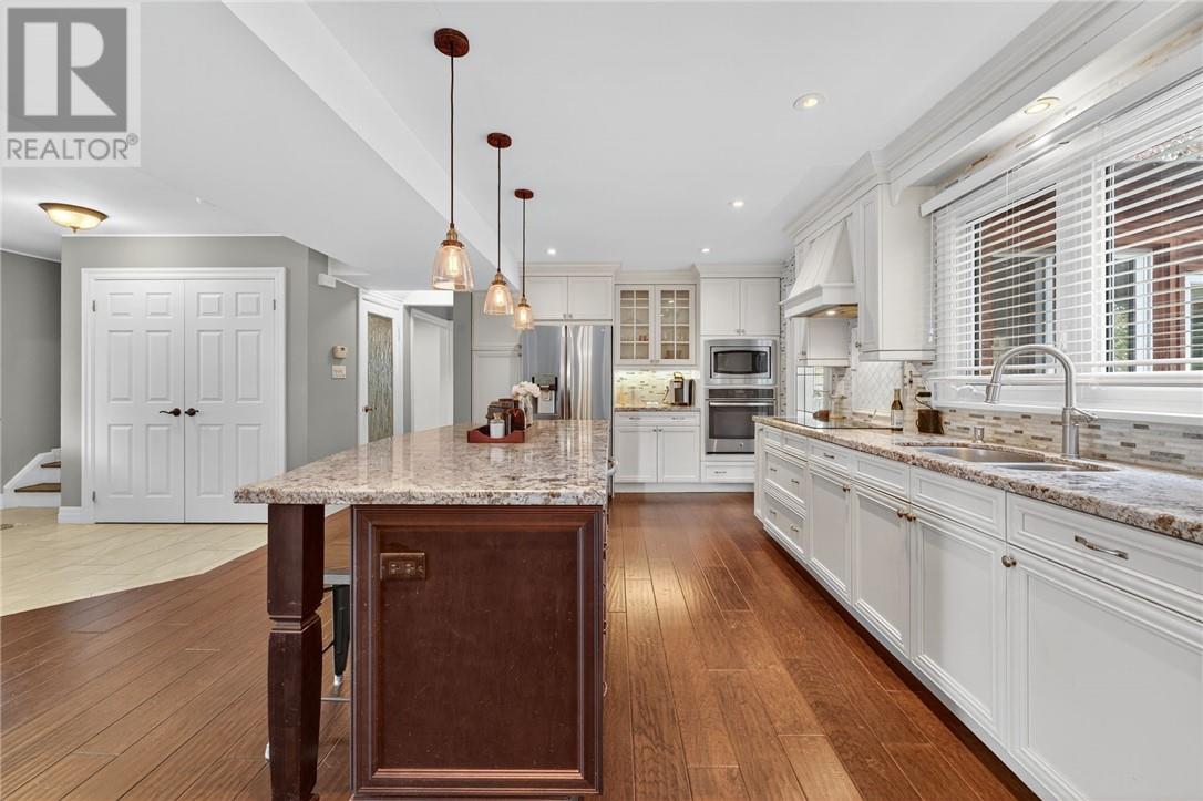 15 Rodney Street, Barrie, Ontario  L4M 4B5 - Photo 12 - 2125666