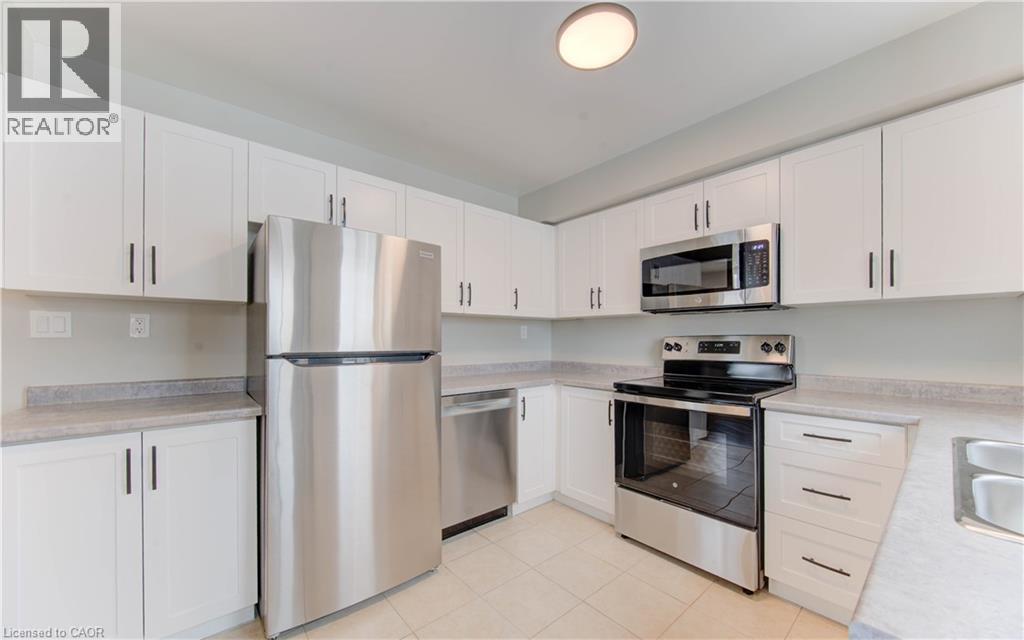 47 Broadview Avenue, Kitchener, Ontario N2A 1X8 - Photo 5 - 40787979