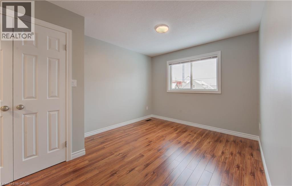 47 Broadview Avenue, Kitchener, Ontario N2A 1X8 - Photo 12 - 40787979