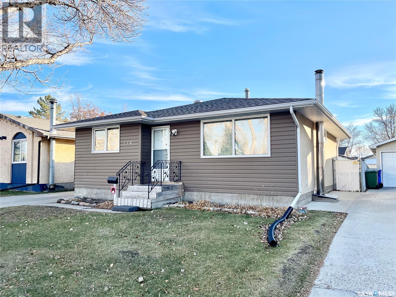 134 Turner CRESCENT, Regina, Saskatchewan