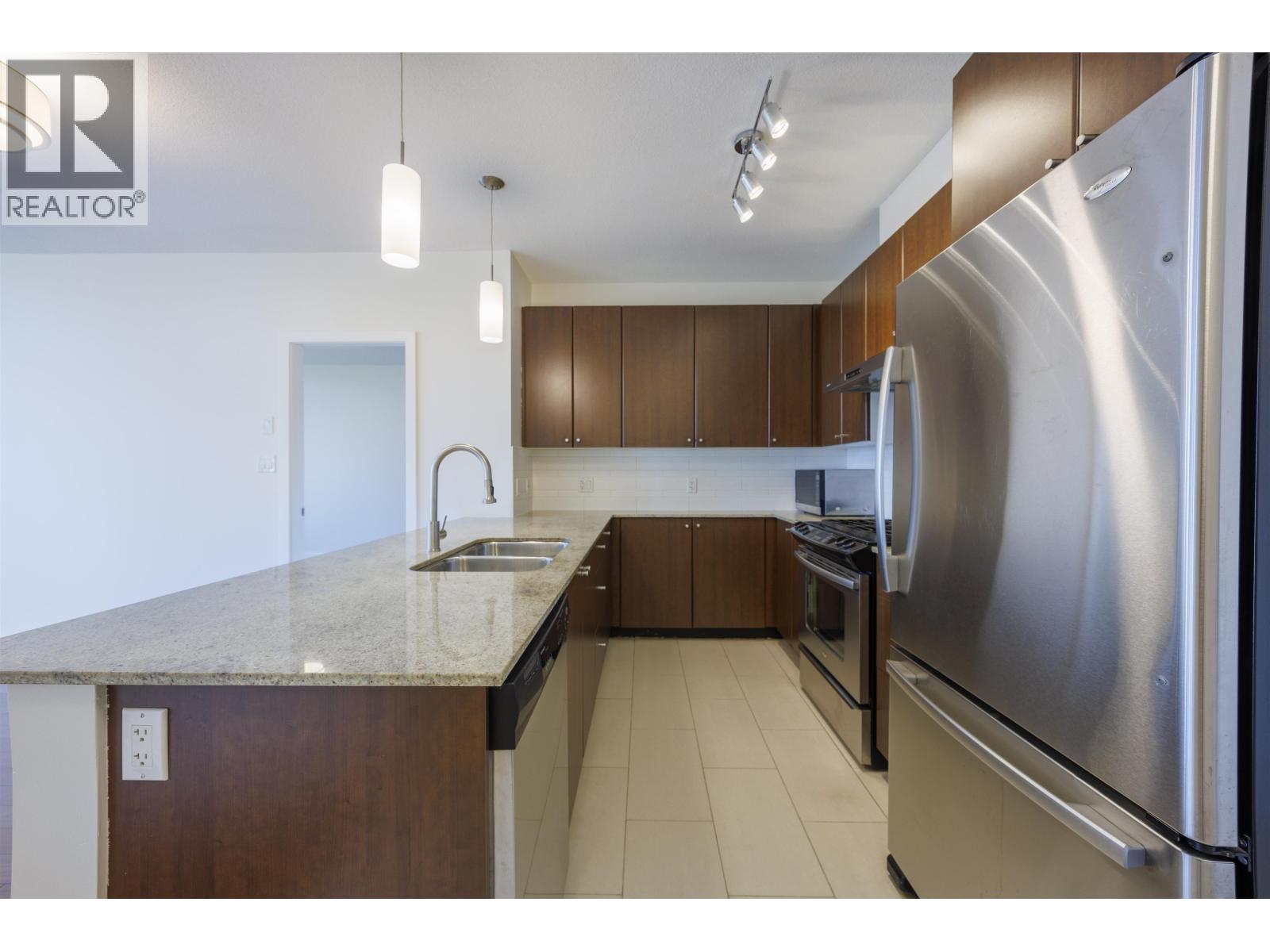 705 280 Ross Drive, New Westminster, British Columbia  V3L 0C2 - Photo 17 - R3066399