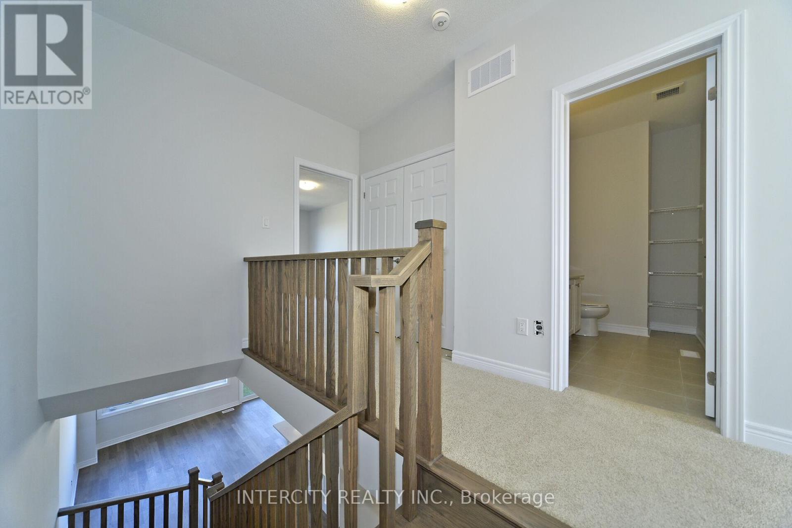 160 Mumbai Drive, Markham, Ontario  L3S 3K5 - Photo 19 - N12456536