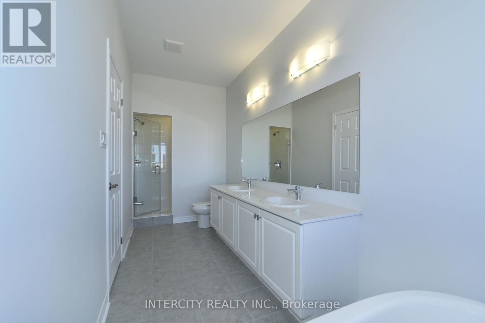 160 Mumbai Drive, Markham, Ontario  L3S 3K5 - Photo 24 - N12456536