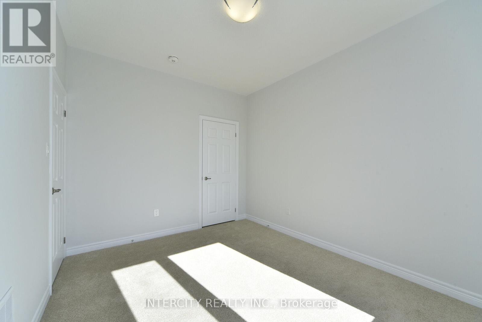 160 Mumbai Drive, Markham, Ontario  L3S 3K5 - Photo 27 - N12456536