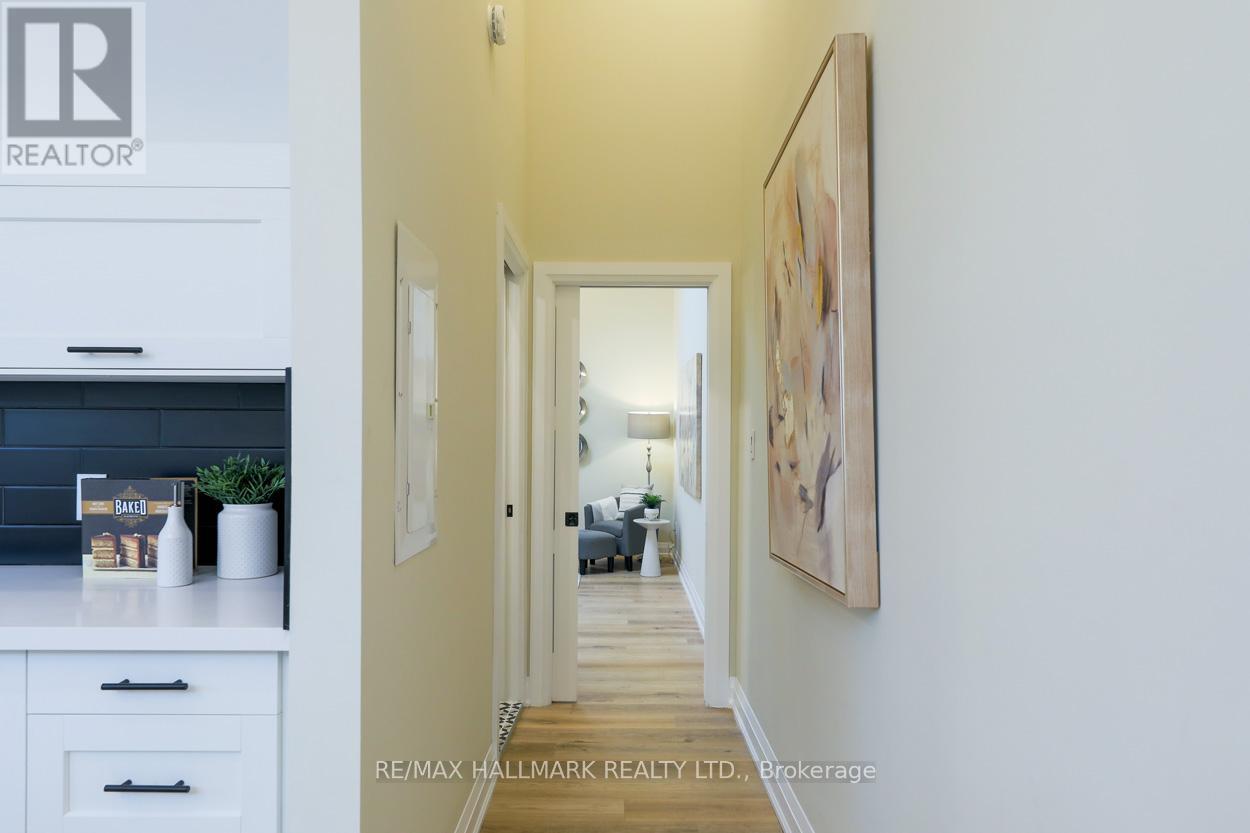 2nd Floor - 6 Luttrell Avenue, Toronto, Ontario M4C 5E3 - Photo 14 - E12550764