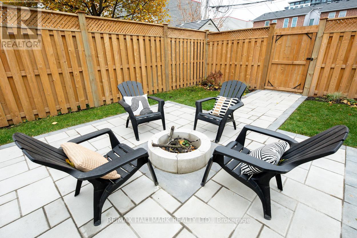 2nd Floor - 6 Luttrell Avenue, Toronto, Ontario M4C 5E3 - Photo 19 - E12550764