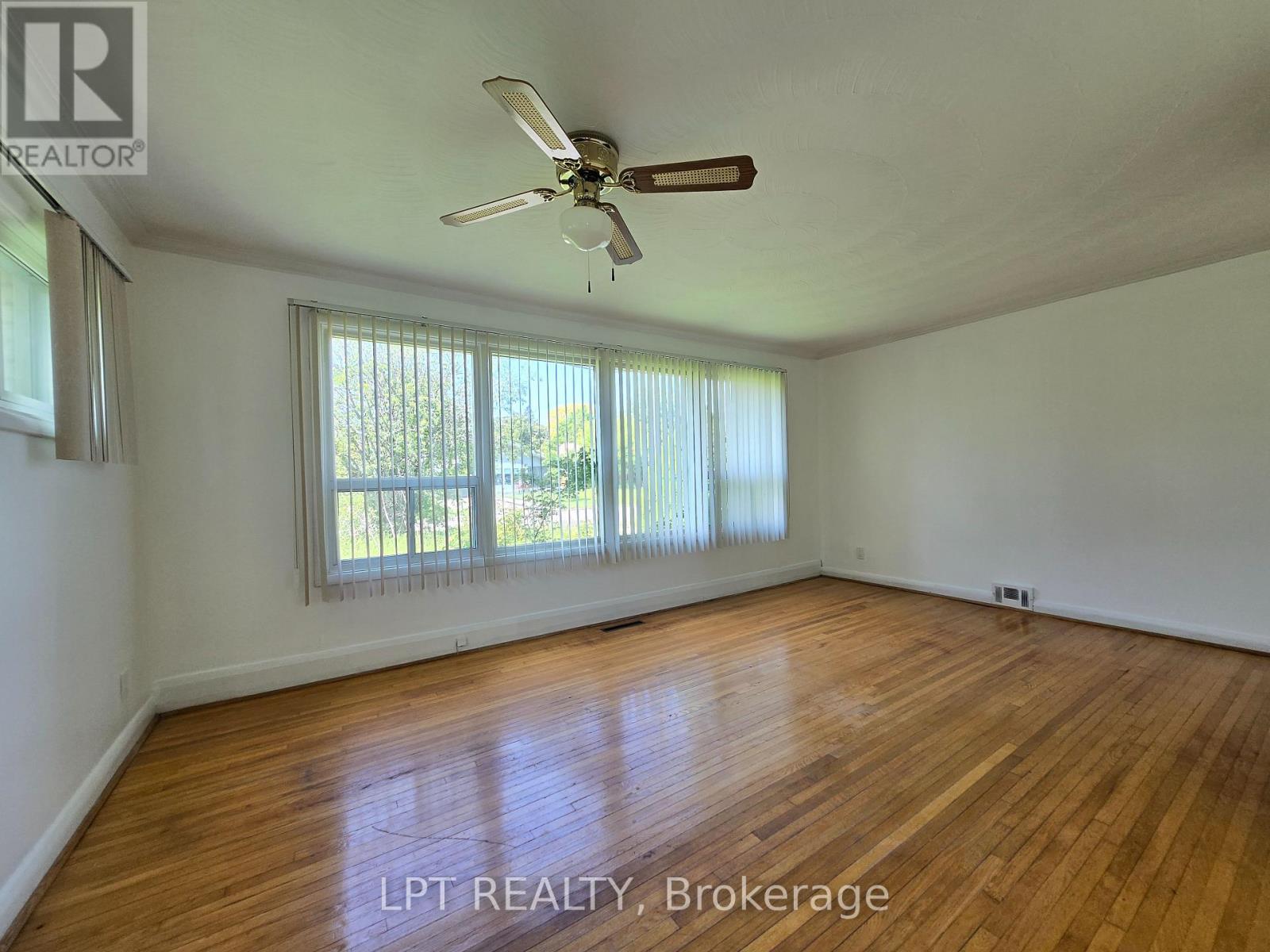 71 Deerfield Road, Toronto, Ontario  M1K 4X2 - Photo 3 - E12550838