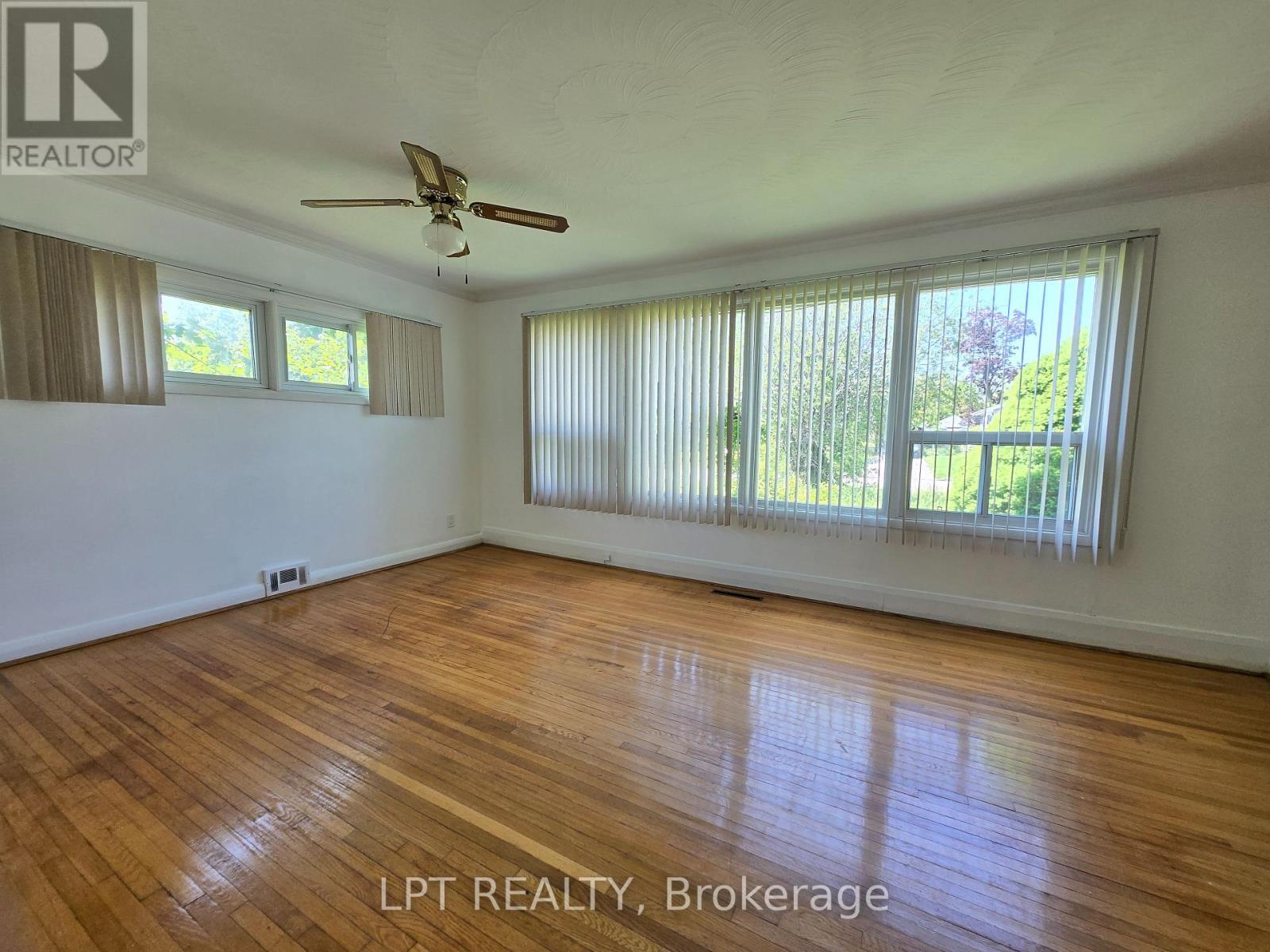 71 Deerfield Road, Toronto, Ontario  M1K 4X2 - Photo 4 - E12550838