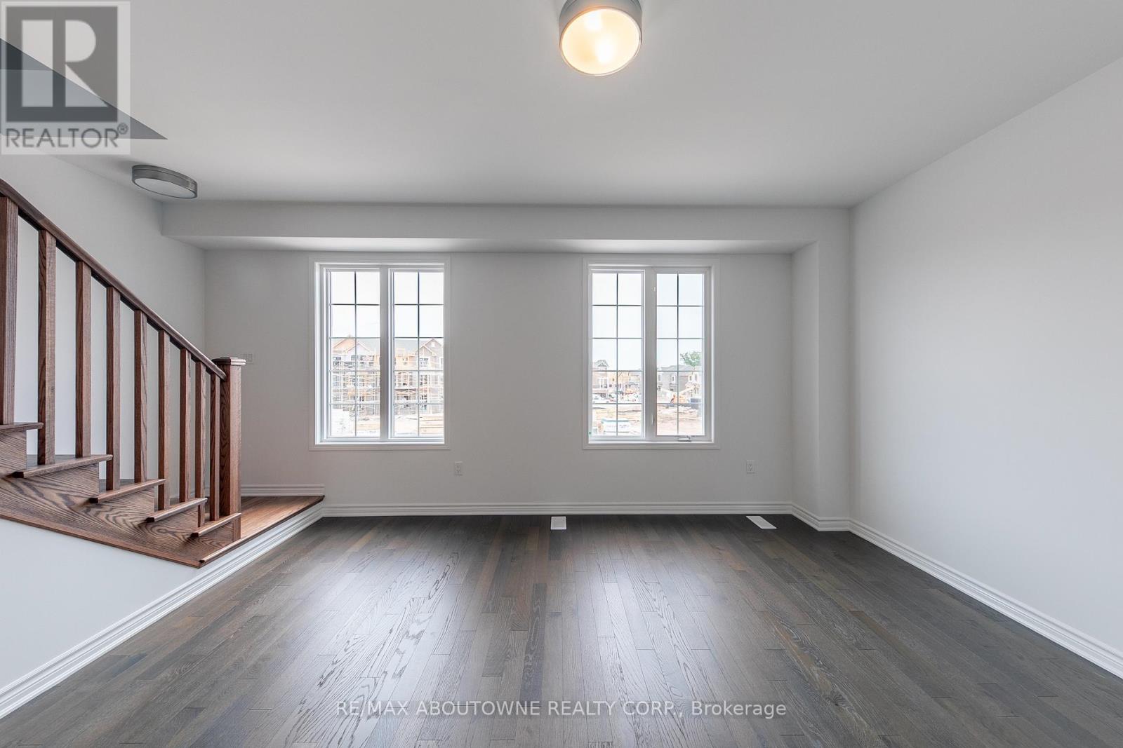 3028 Merrick Road, Oakville, Ontario L6H 7Y2 - Photo 7 - W12548270