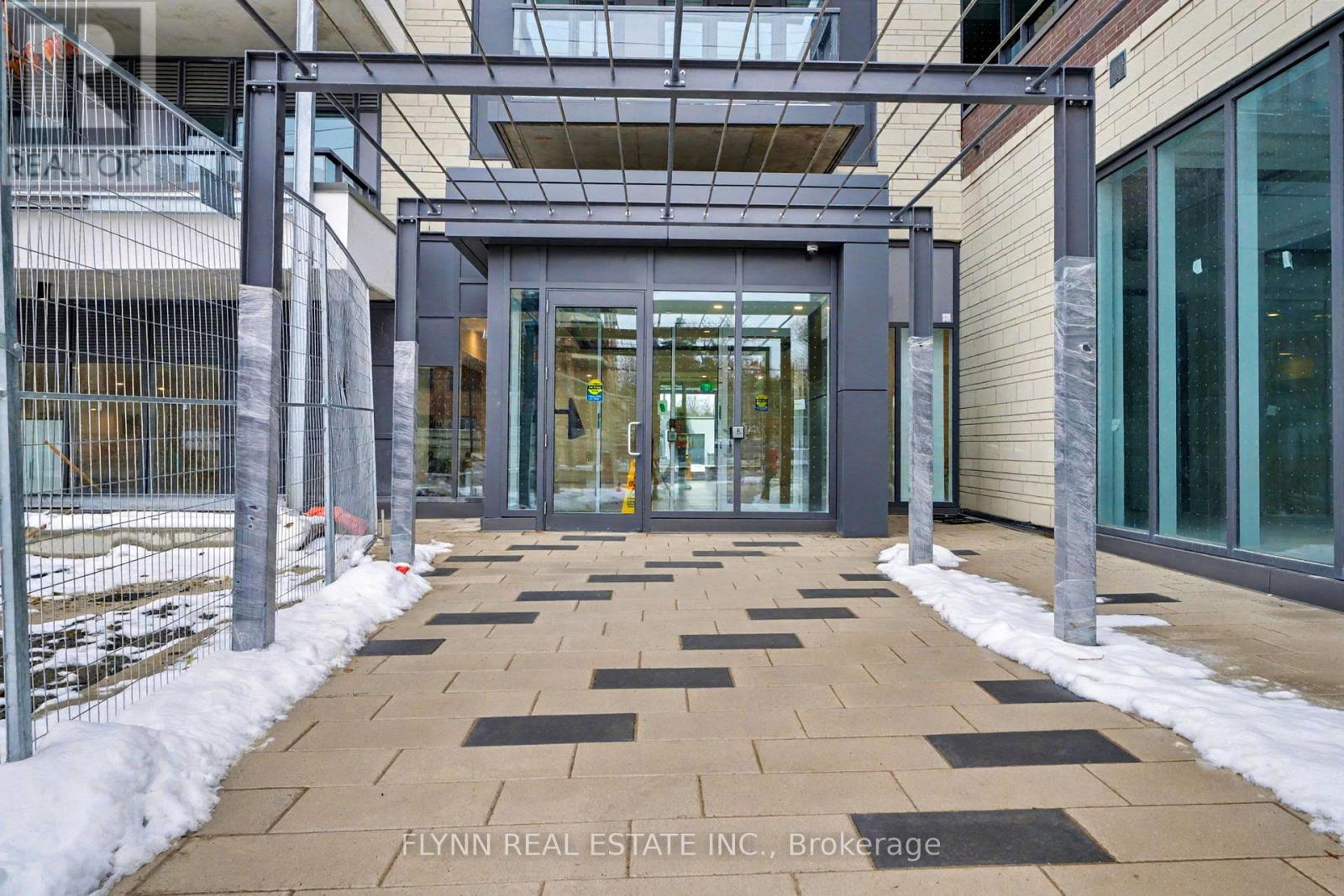 205 - 715 Davis Drive, Newmarket, Ontario  L3Y 0J2 - Photo 5 - N12550684