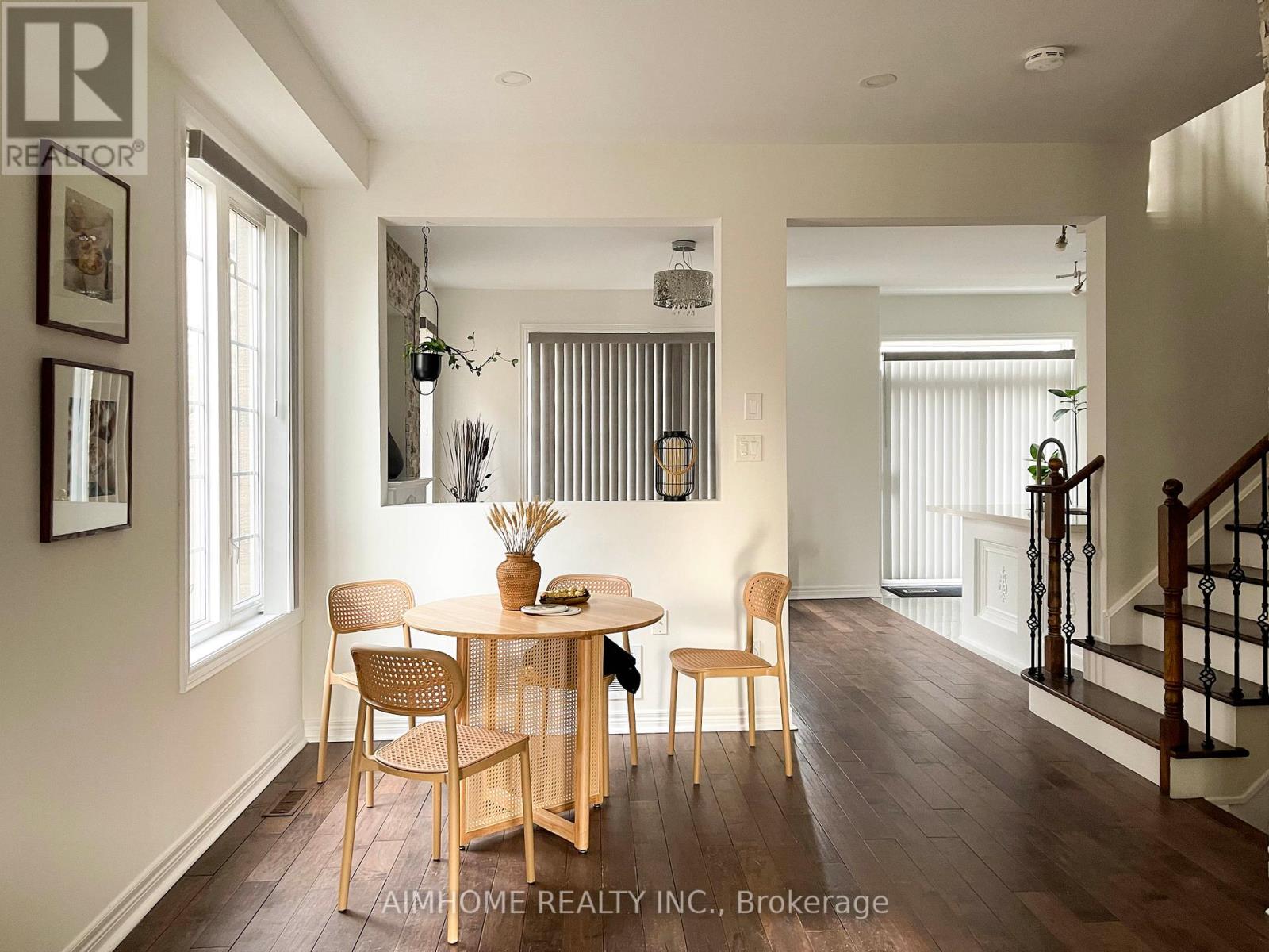 101 Grand Oak Drive, Richmond Hill, Ontario  L4E 4A6 - Photo 6 - N12550776