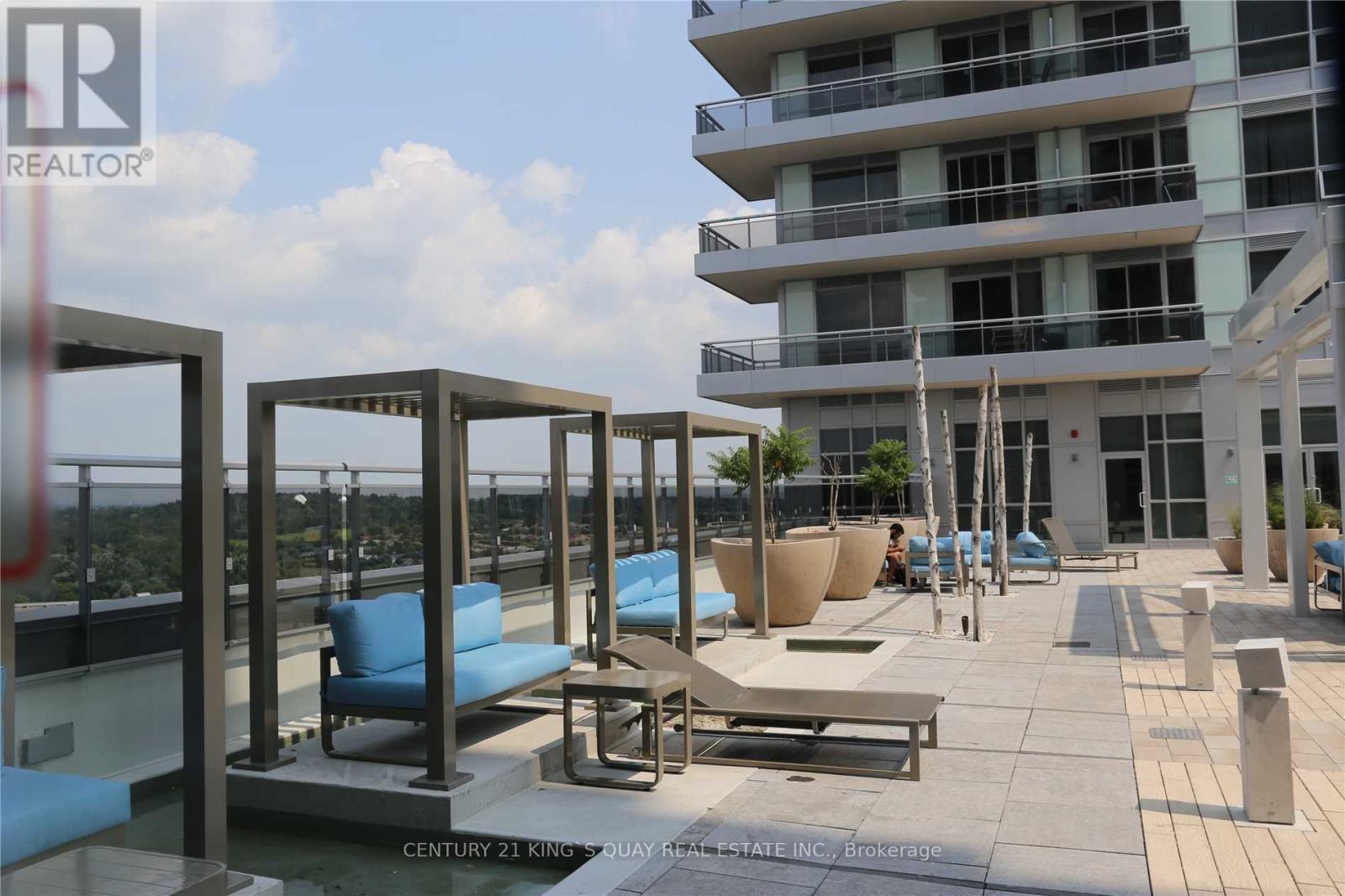 911 - 9205 Yonge Street, Richmond Hill, Ontario  L4C 1V5 - Photo 2 - N12550802