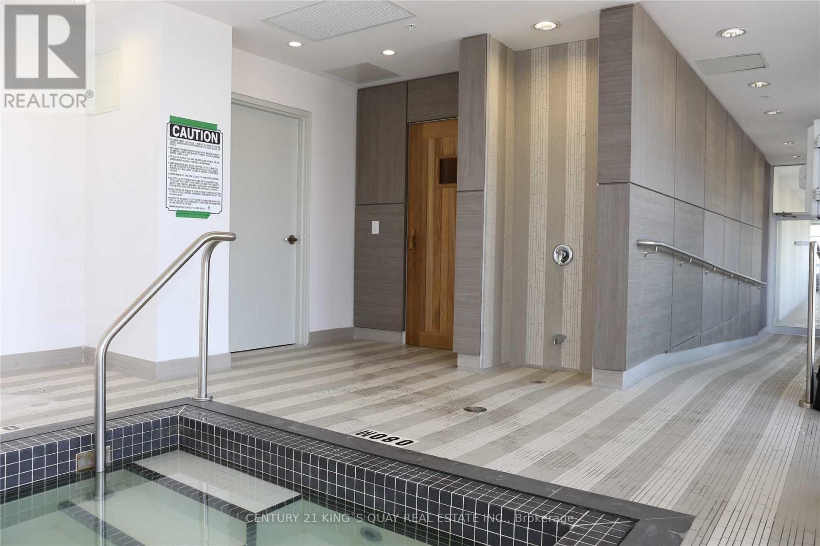 911 - 9205 Yonge Street, Richmond Hill, Ontario  L4C 1V5 - Photo 3 - N12550802