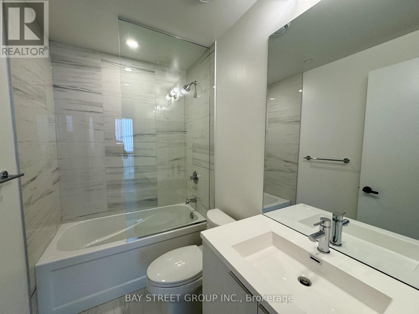 #1007 - 8 Interchange Way, Vaughan, Ontario  L4K 0R2 - Photo 5 - N12550814