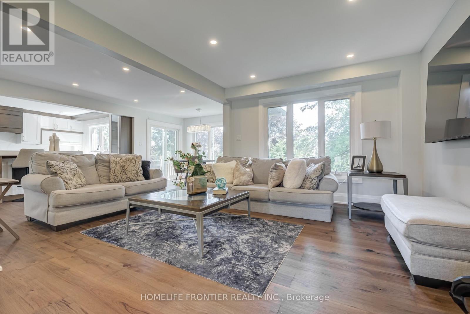 Main2nd - 615 Sandford Street, Newmarket, Ontario  L3X 1T4 - Photo 11 - N12550928