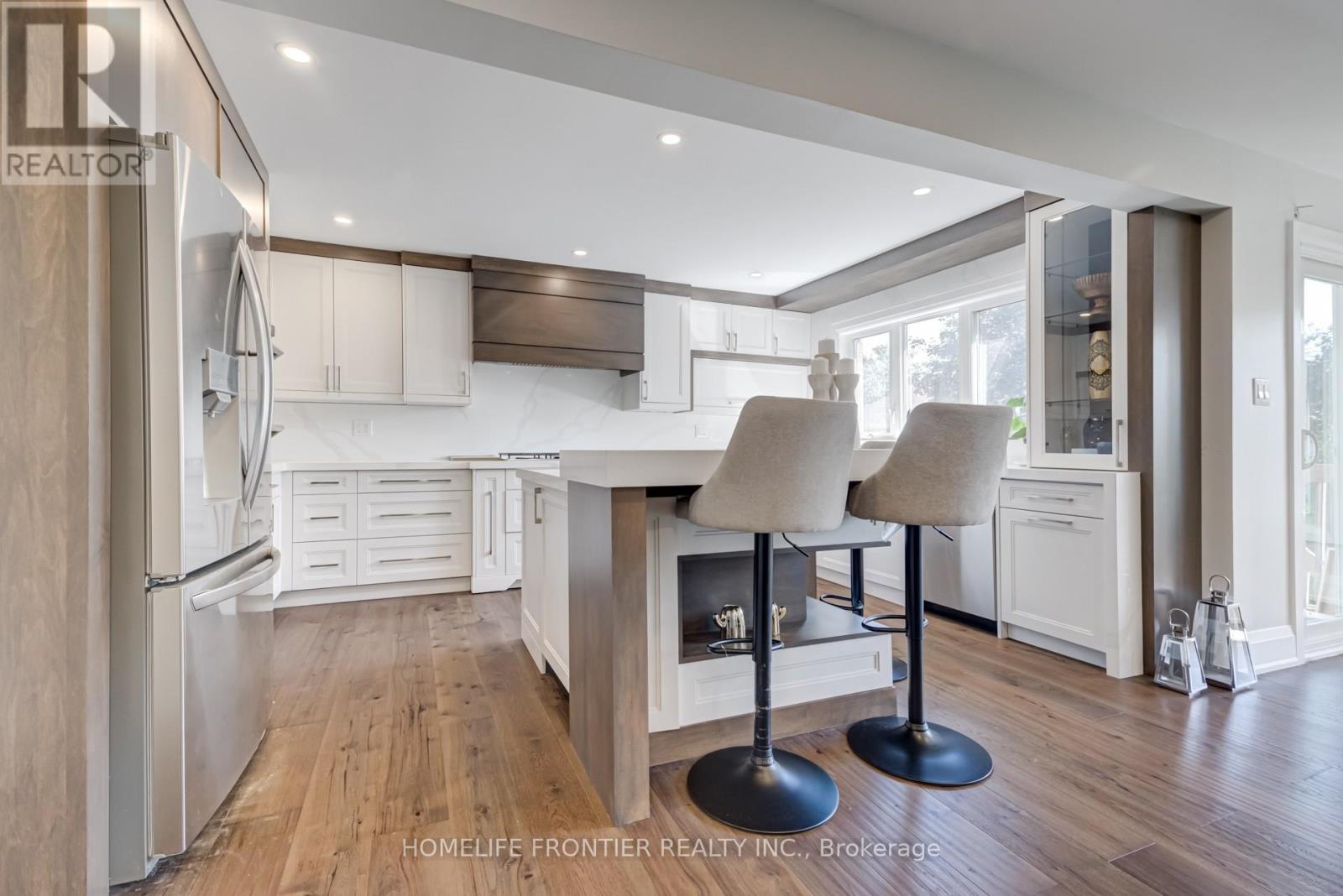 Main2nd - 615 Sandford Street, Newmarket, Ontario  L3X 1T4 - Photo 16 - N12550928