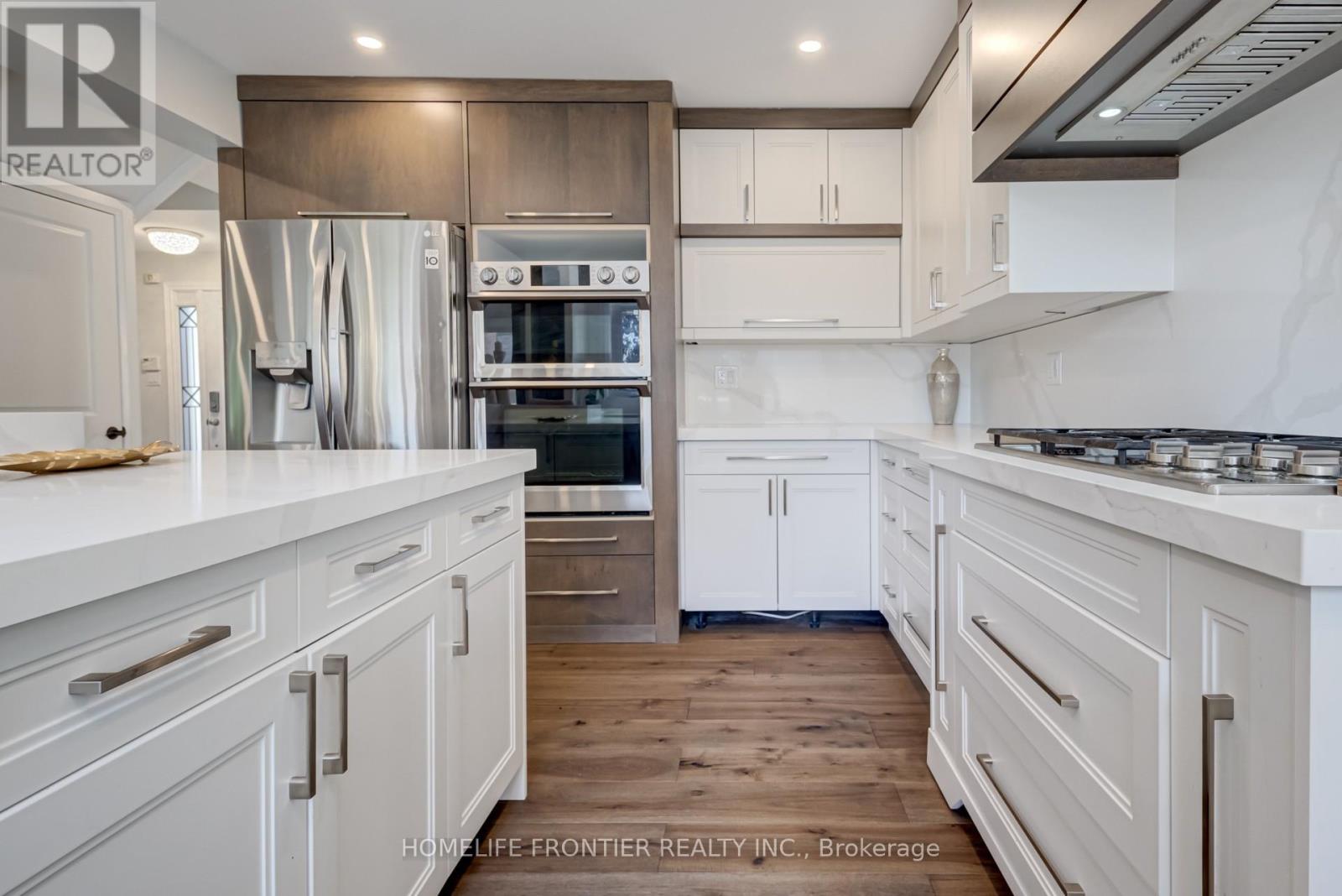 Main2nd - 615 Sandford Street, Newmarket, Ontario  L3X 1T4 - Photo 18 - N12550928