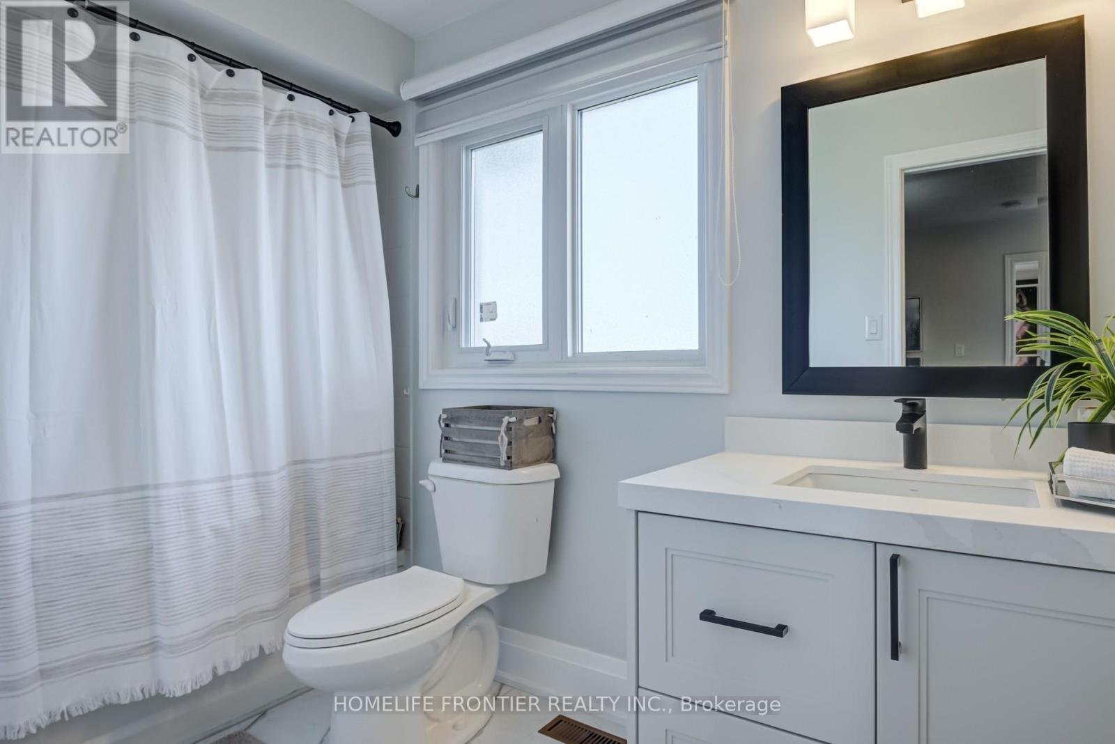 Main2nd - 615 Sandford Street, Newmarket, Ontario  L3X 1T4 - Photo 32 - N12550928