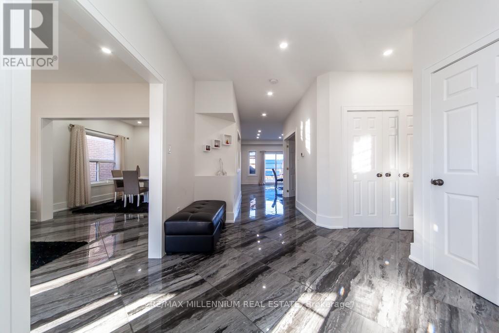 24 Jessica Drive, Barrie (Painswick South), Ontario  L4N 5S5 - Photo 3 - S12550758