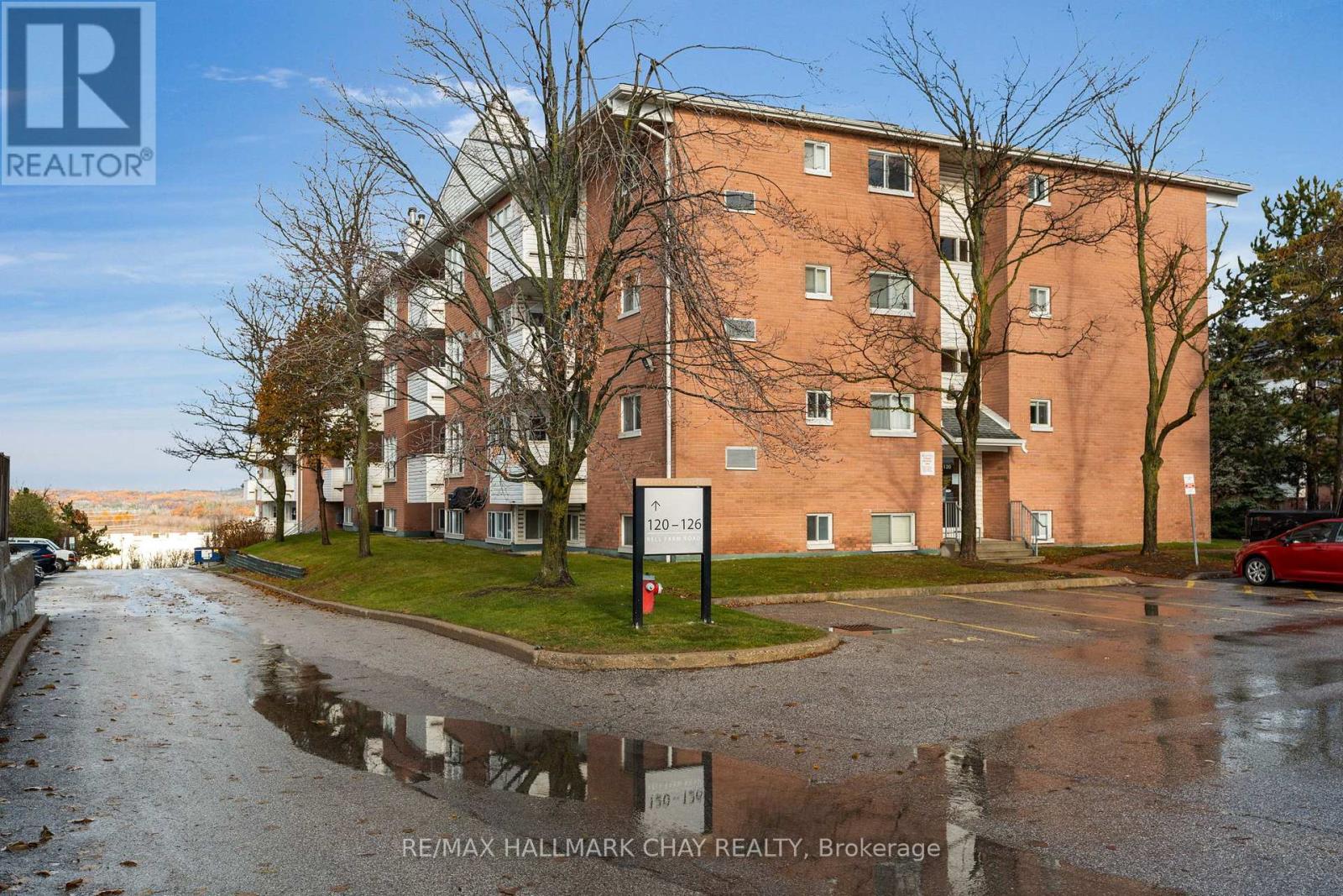 108 - 120 Bell Farm Road, Barrie, Ontario  L4M 6J2 - Photo 3 - S12550888