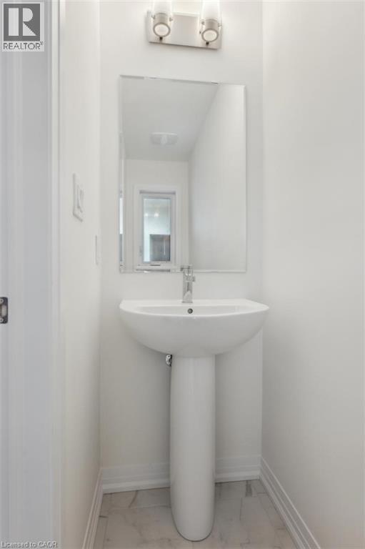 29 Benninger Drive, Kitchener, Ontario  N2E 0K4 - Photo 4 - 40738796