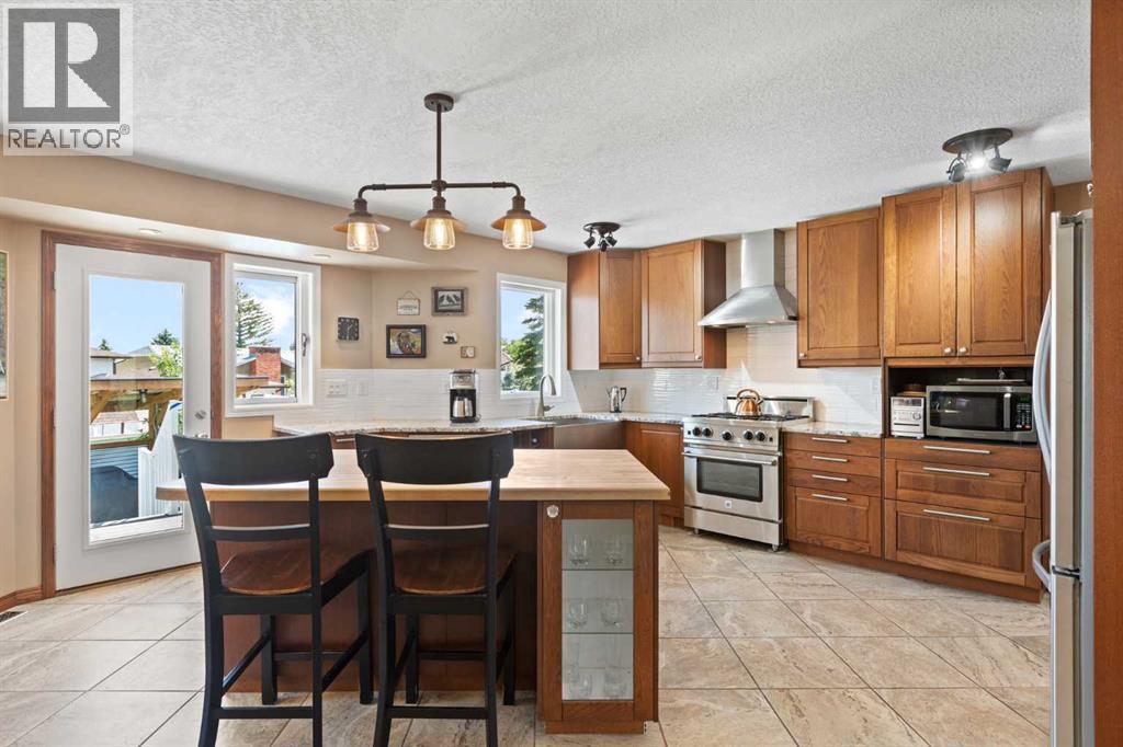 906 11 Street Se, High River, Alberta  T1V 1L2 - Photo 4 - A2242723