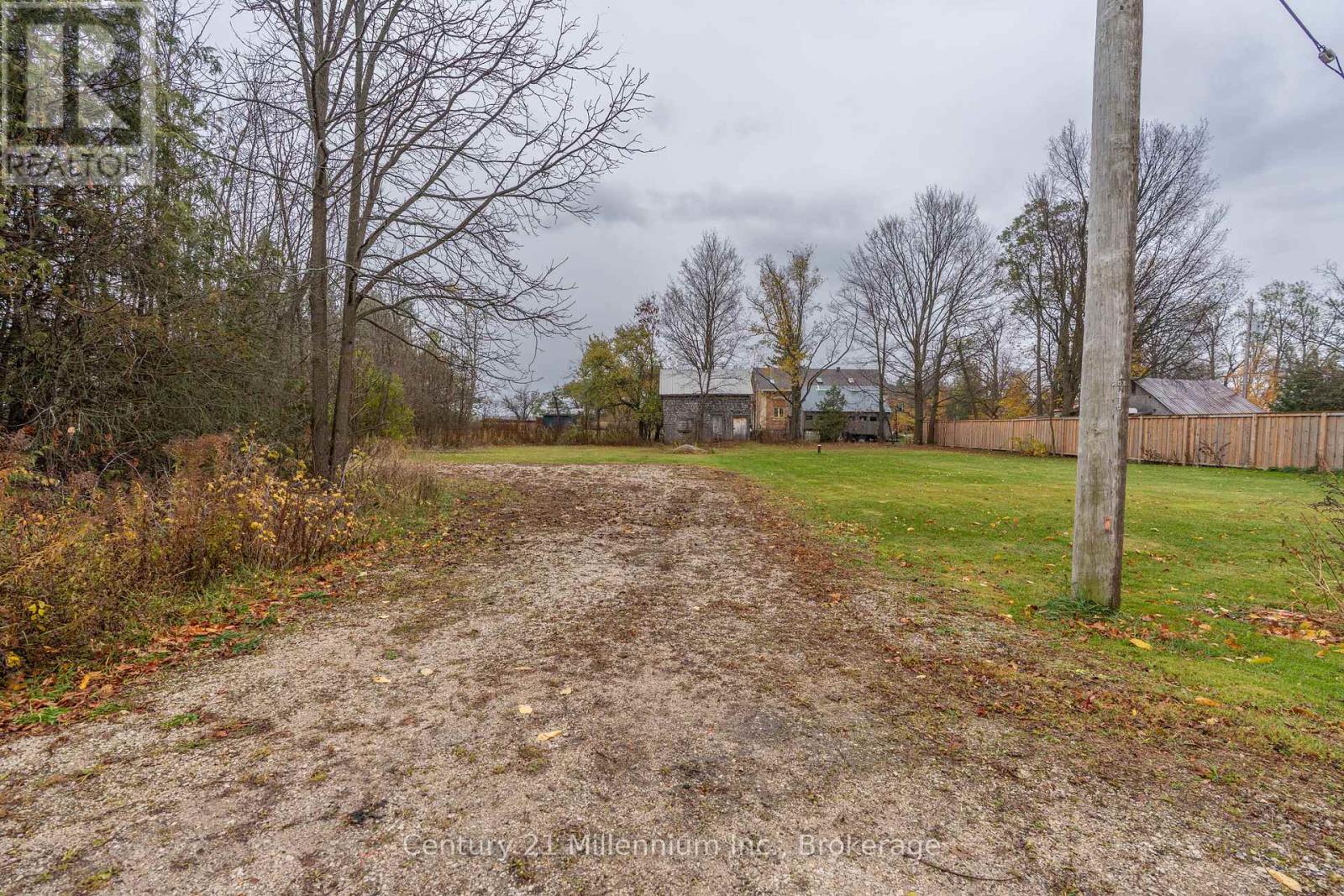 310003 Kemble Rock Road, Georgian Bluffs, Ontario N0H 1S0 - Photo 2 - X12551014