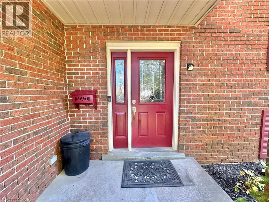 21 Carriage Road, Simcoe, Ontario  N3Y 4Y3 - Photo 2 - 40775891