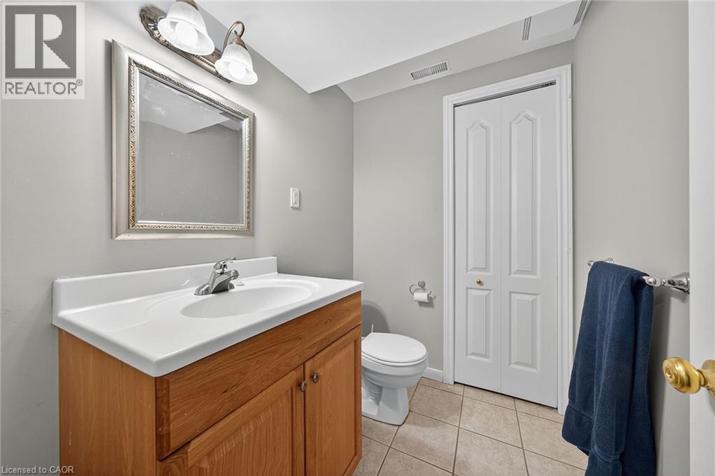 7 Southside Place Unit# 23, Hamilton, Ontario  L9C 7W6 - Photo 9 - 40784857