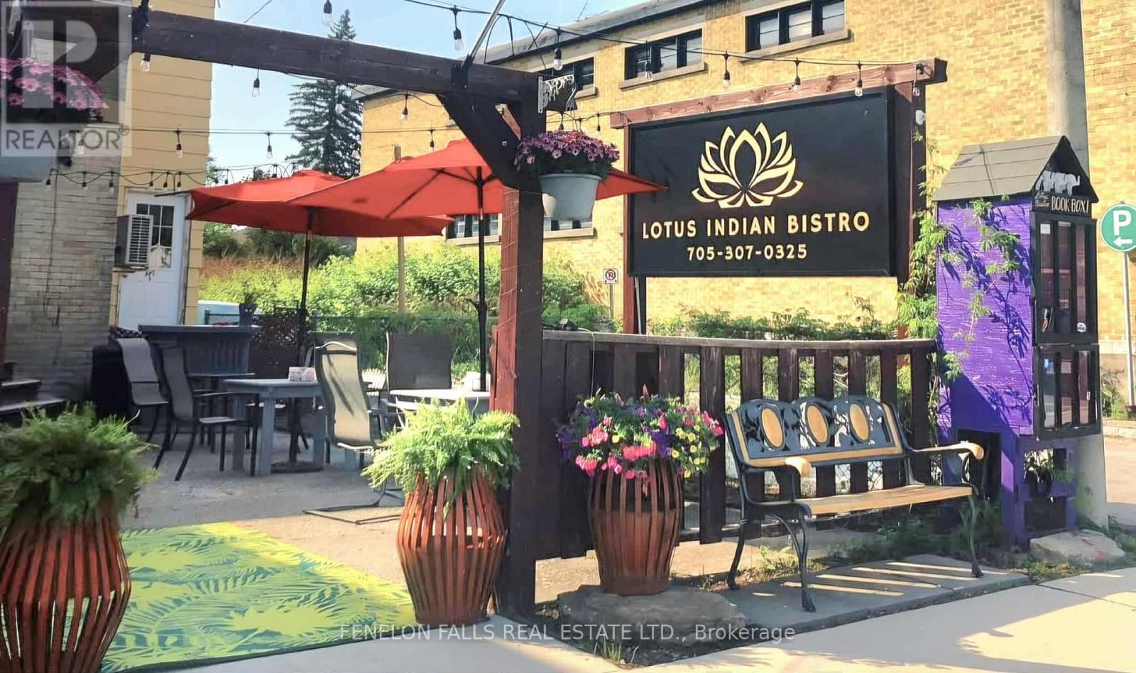 69 Colborne Street, Kawartha Lakes, Ontario  K0M 1N0 - Photo 1 - X12550970