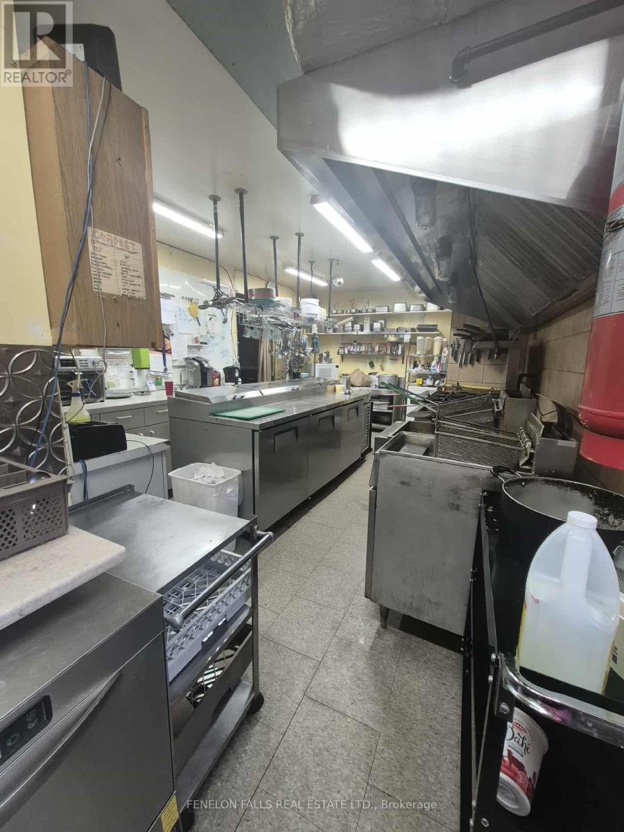 69 Colborne Street, Kawartha Lakes, Ontario  K0M 1N0 - Photo 5 - X12550970